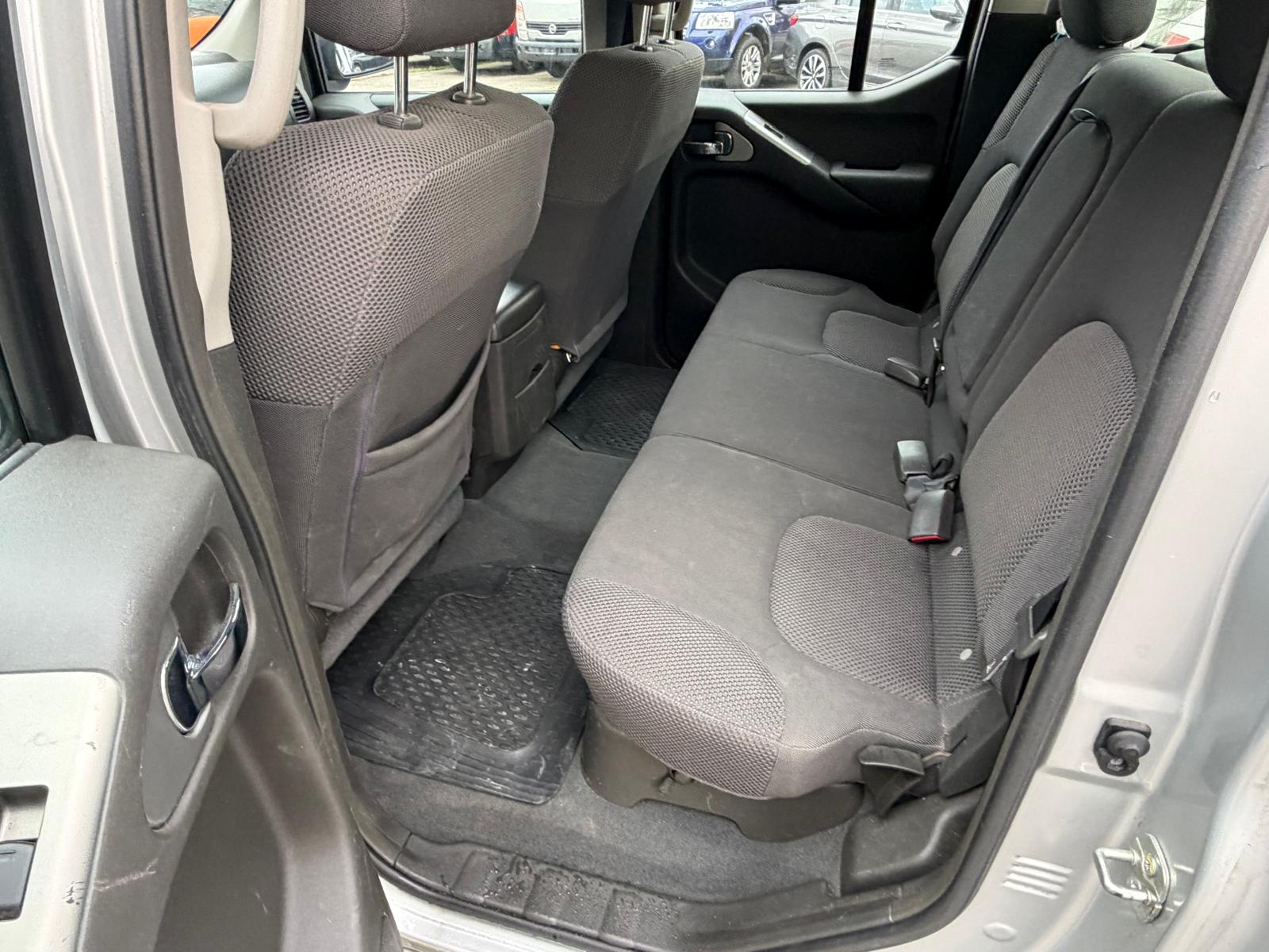 NISSAN Navara Double Cab LE 2.5 dCiA 4WD-image-8