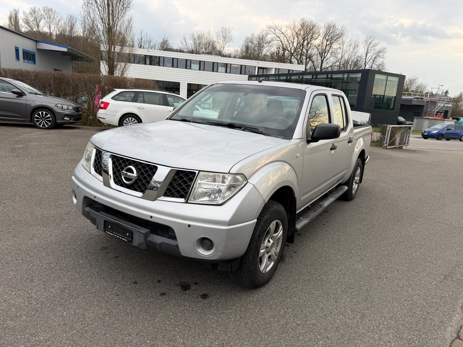NISSAN Navara Double Cab LE 2.5 dCiA 4WD-image-0