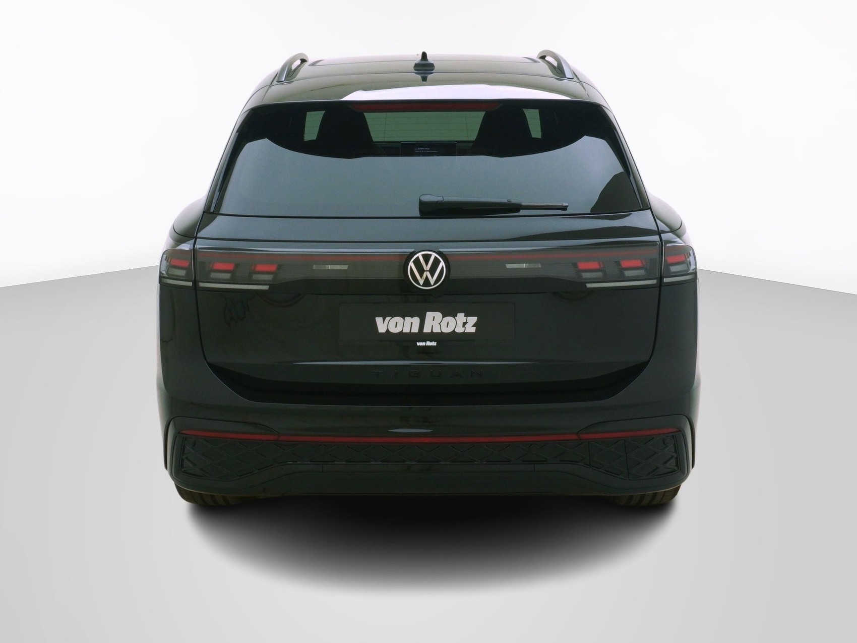 VW Tiguan 2.0 TSI R-Line 4motion-image-2