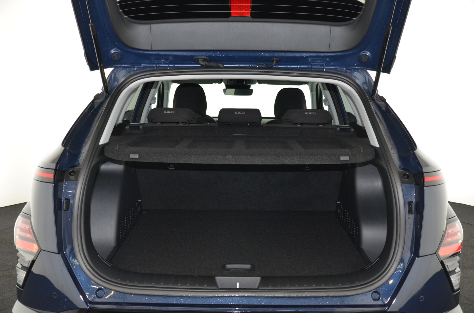 HYUNDAI Kona EV 65.4 kWh Premium *360°*-image-25