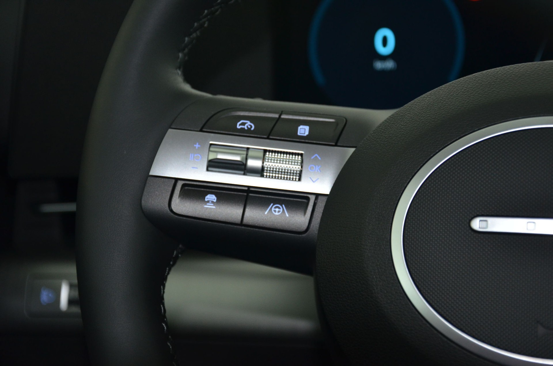 HYUNDAI Kona EV 65.4 kWh Premium *360°*-image-20