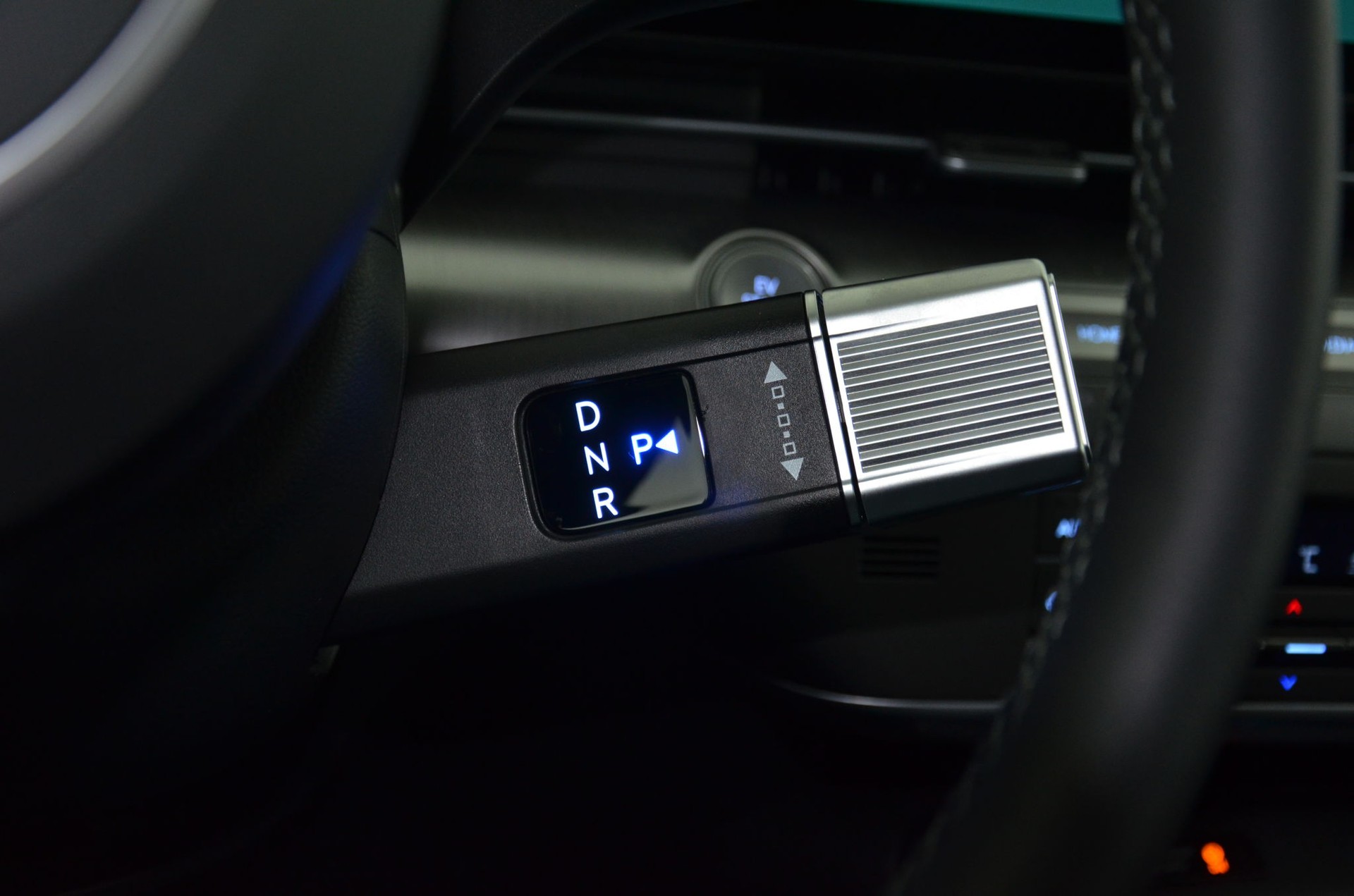 HYUNDAI Kona EV 65.4 kWh Premium *360°*-image-23