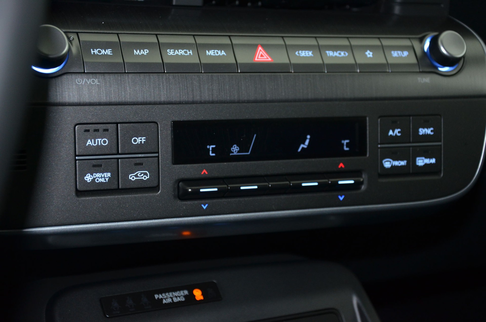 HYUNDAI Kona EV 65.4 kWh Premium *360°*-image-22
