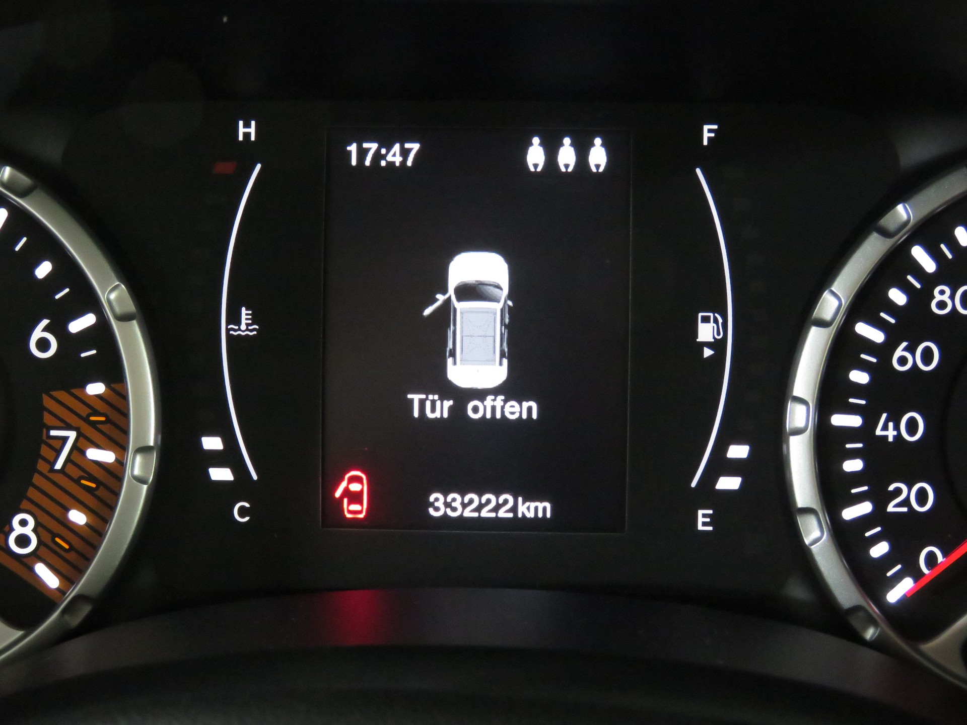 JEEP Renegade 1.0 Turbo Night Eagle-image-18