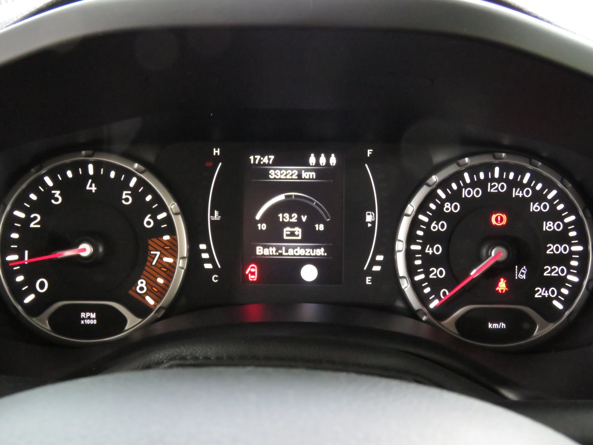 JEEP Renegade 1.0 Turbo Night Eagle-image-17