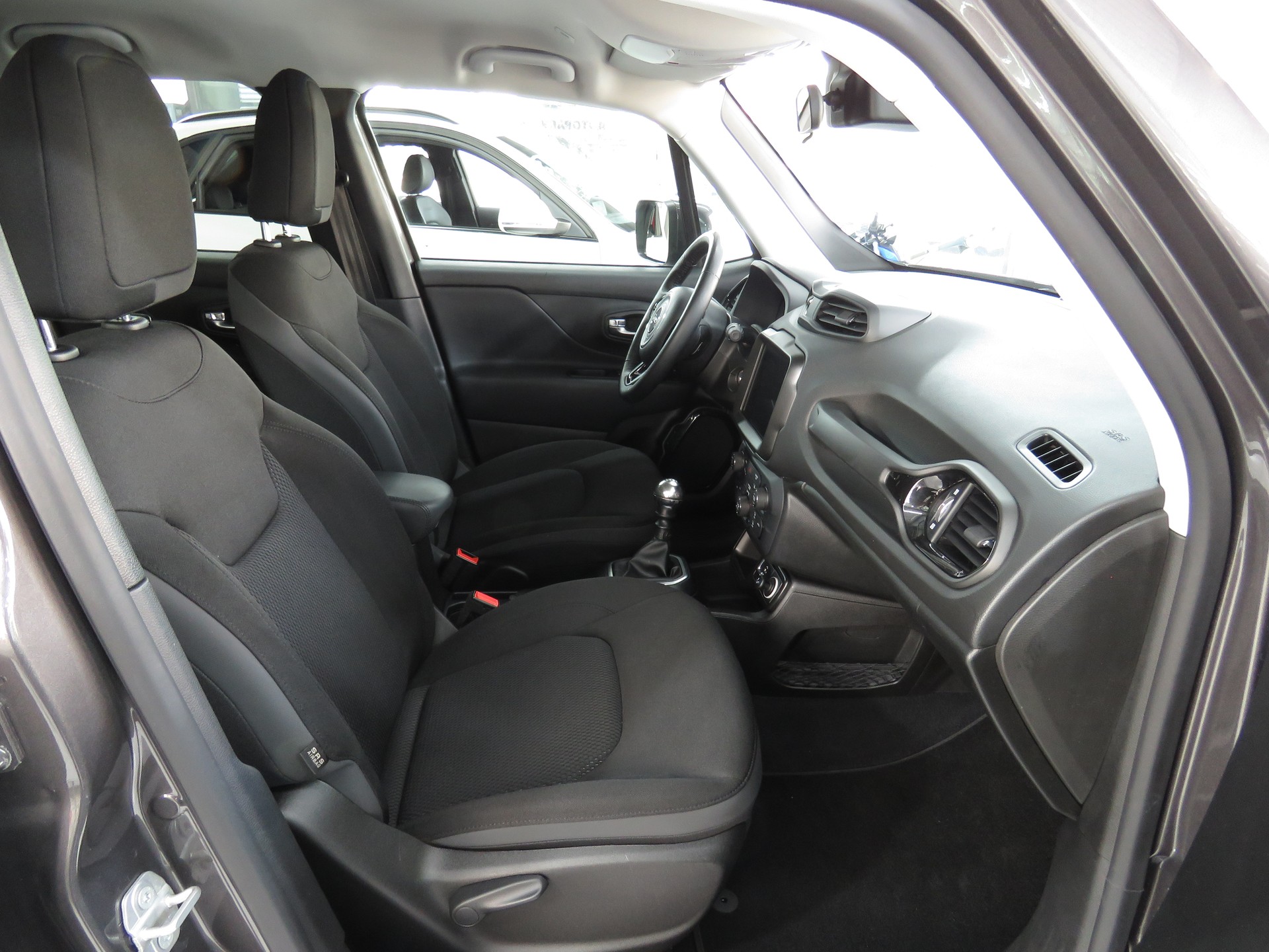 JEEP Renegade 1.0 Turbo Night Eagle-image-11