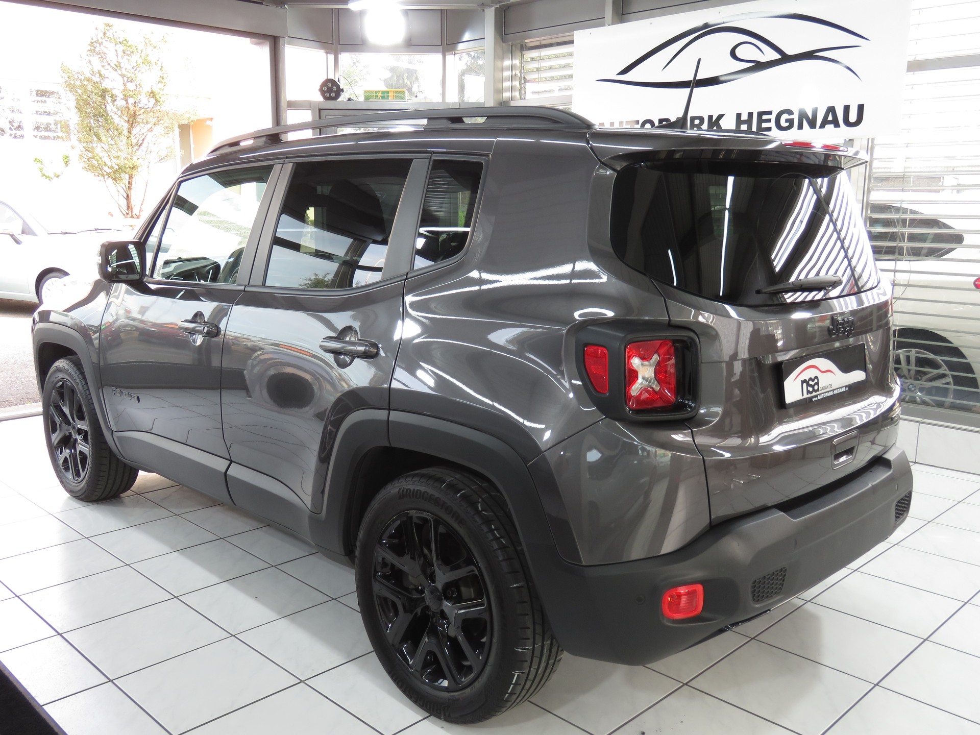 JEEP Renegade 1.0 Turbo Night Eagle-image-5