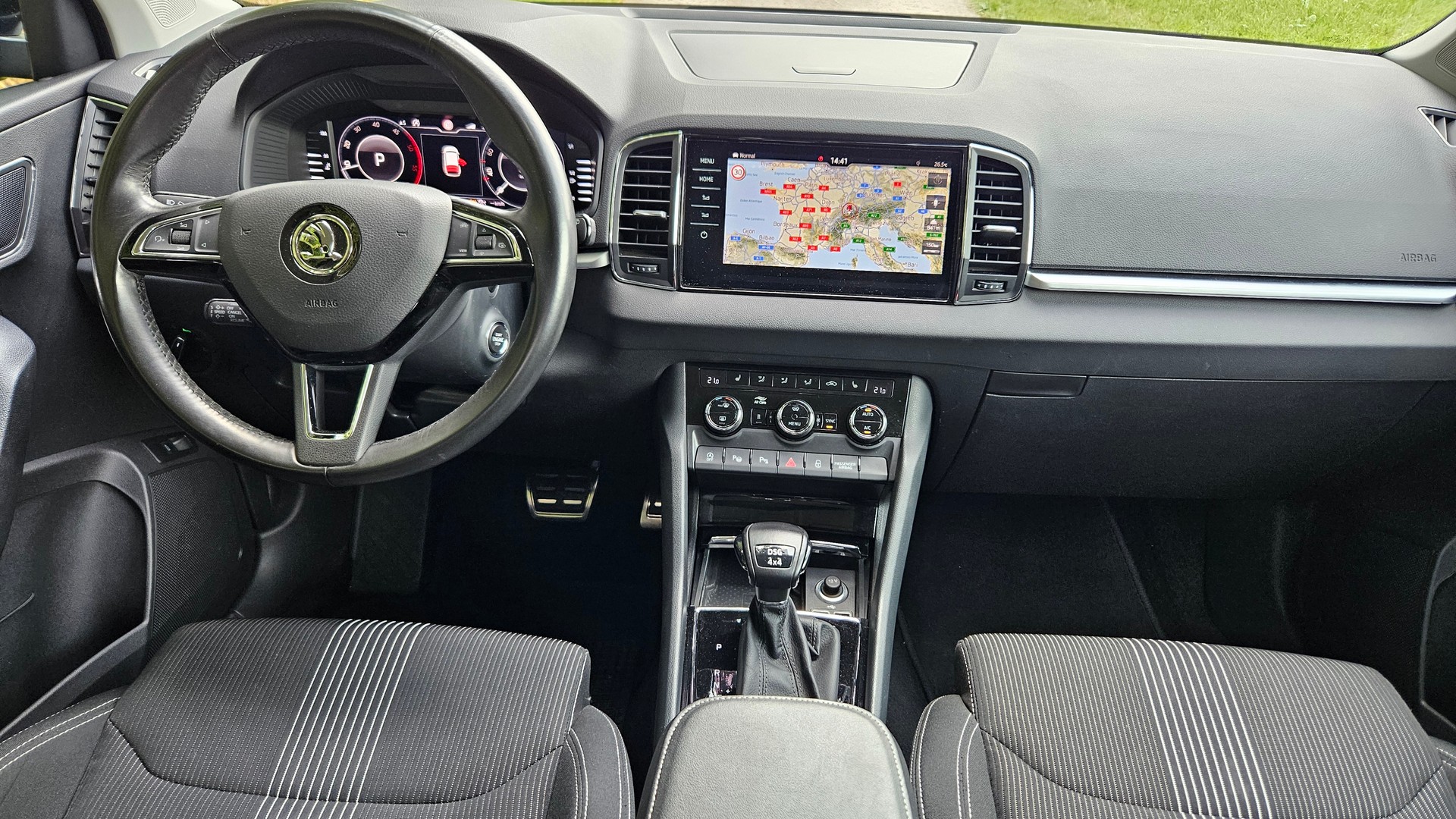 SKODA KAROQ 2.0 TDI 190 Style 4x4 DSG-image-5