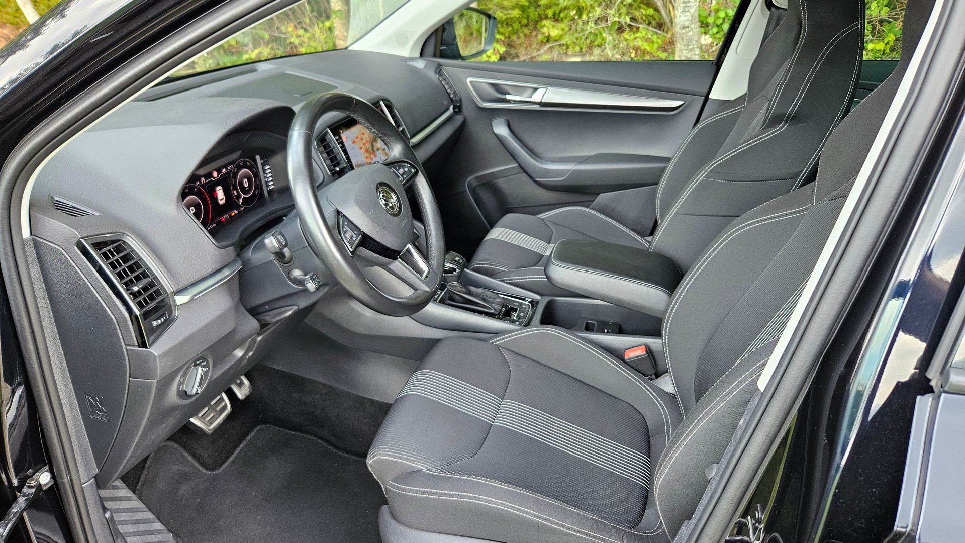 SKODA KAROQ 2.0 TDI 190 Style 4x4 DSG-image-8