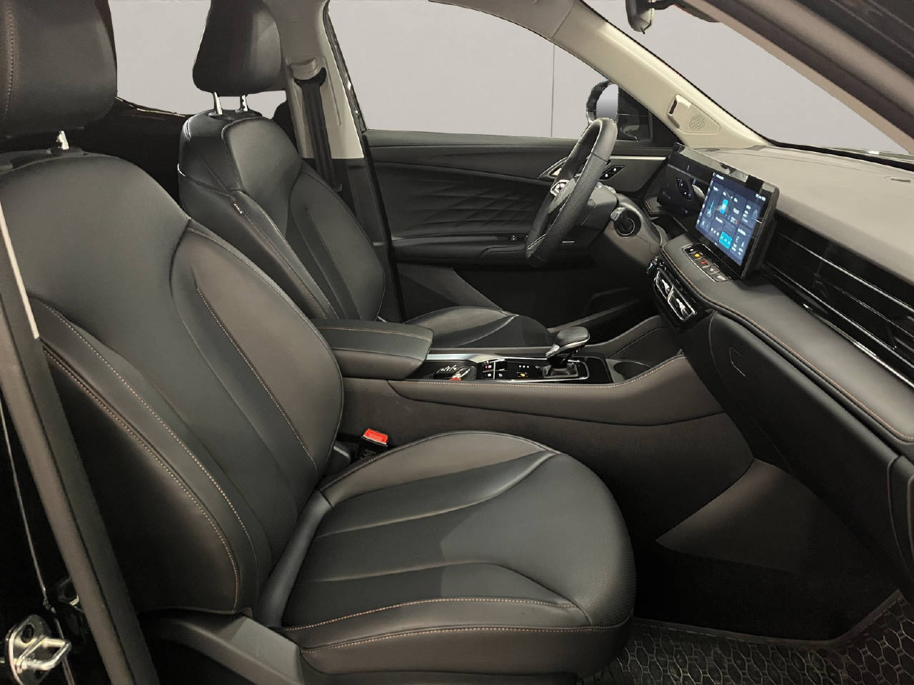 MG HS 1.5 Hybrid Luxury-image-11