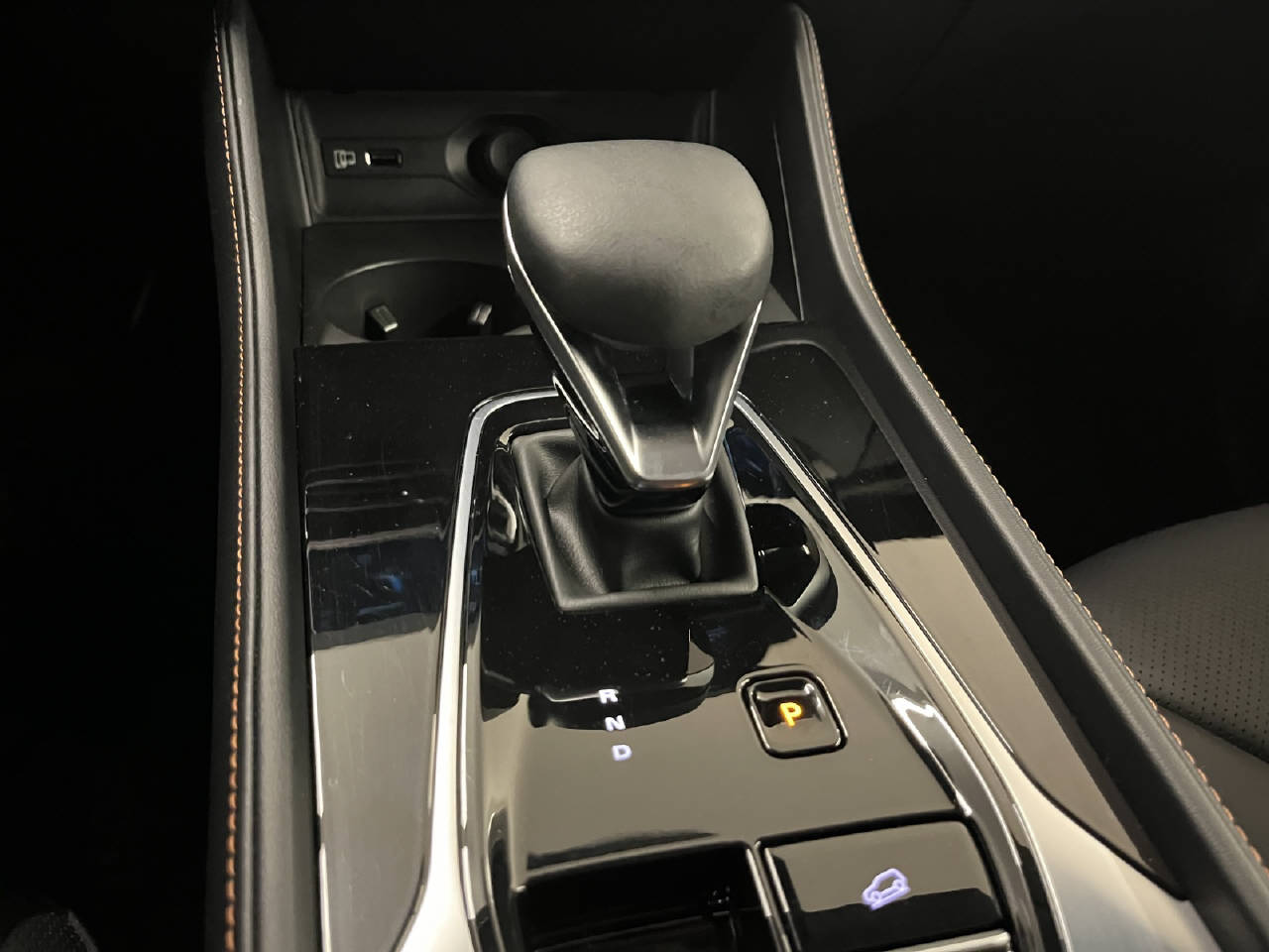MG HS 1.5 Hybrid Luxury-image-8