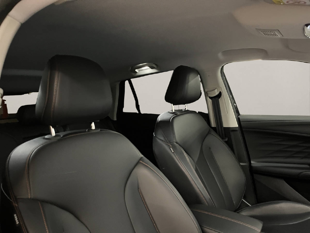 MG HS 1.5 Hybrid Luxury-image-12