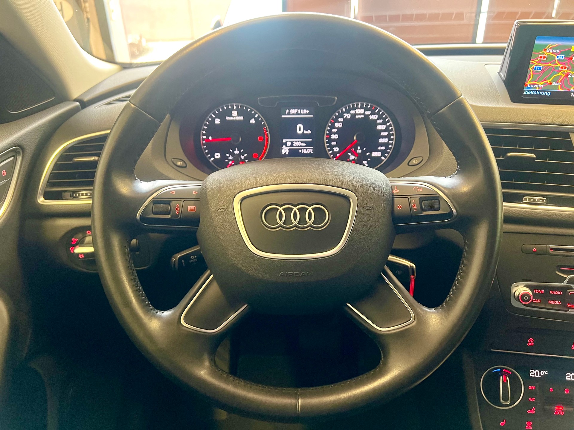 AUDI Q3 2.0 TDI quattro S-tronic-image-20