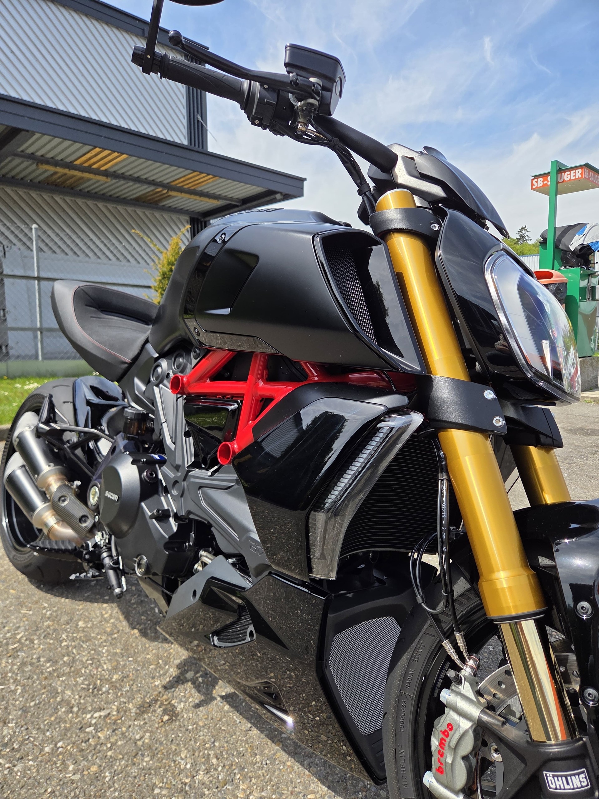 DUCATI Diavel 1260 S-showroom-element-3