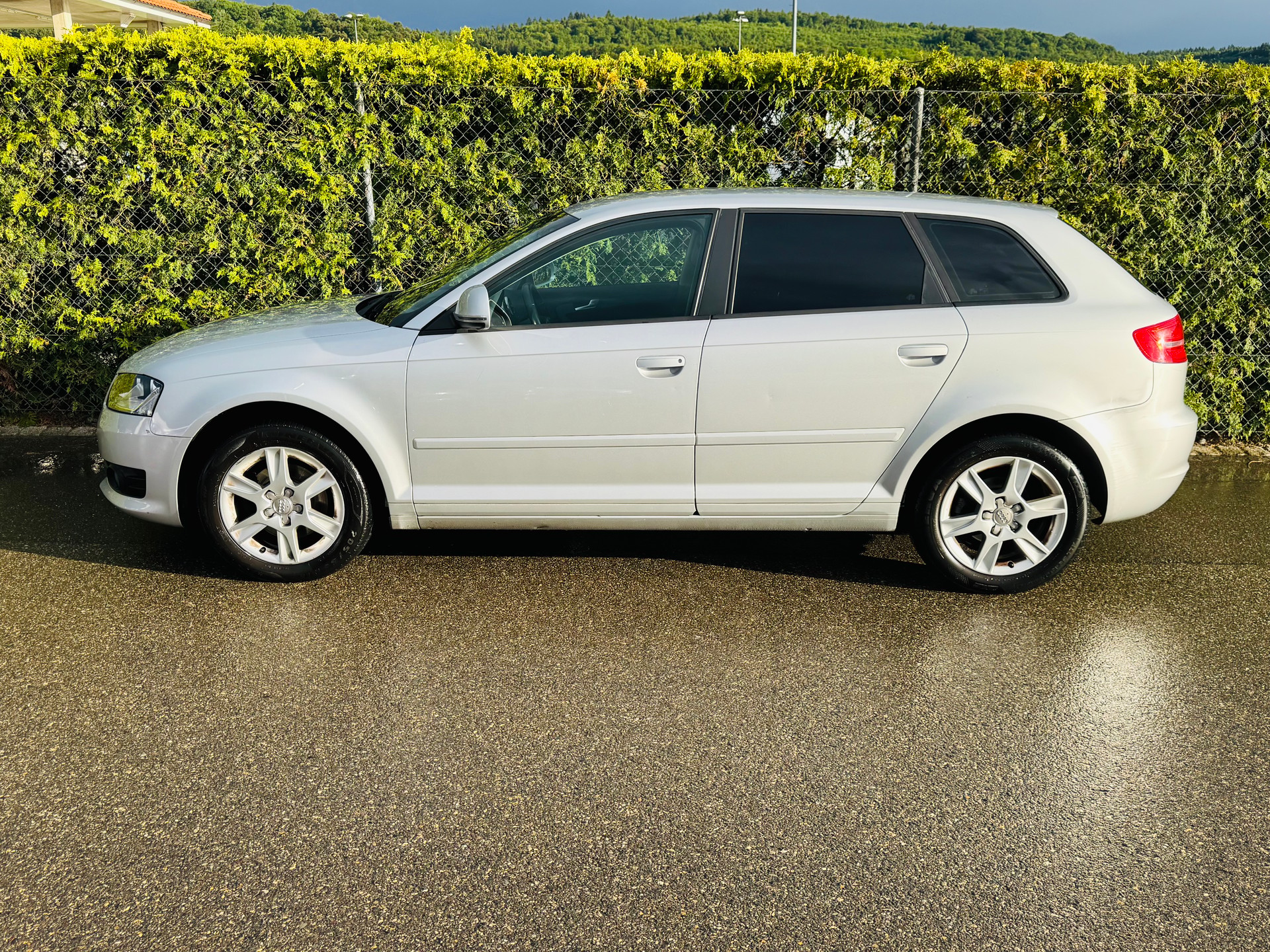 AUDI A3 Sportback 1.4 TFSI Ambition-image-6