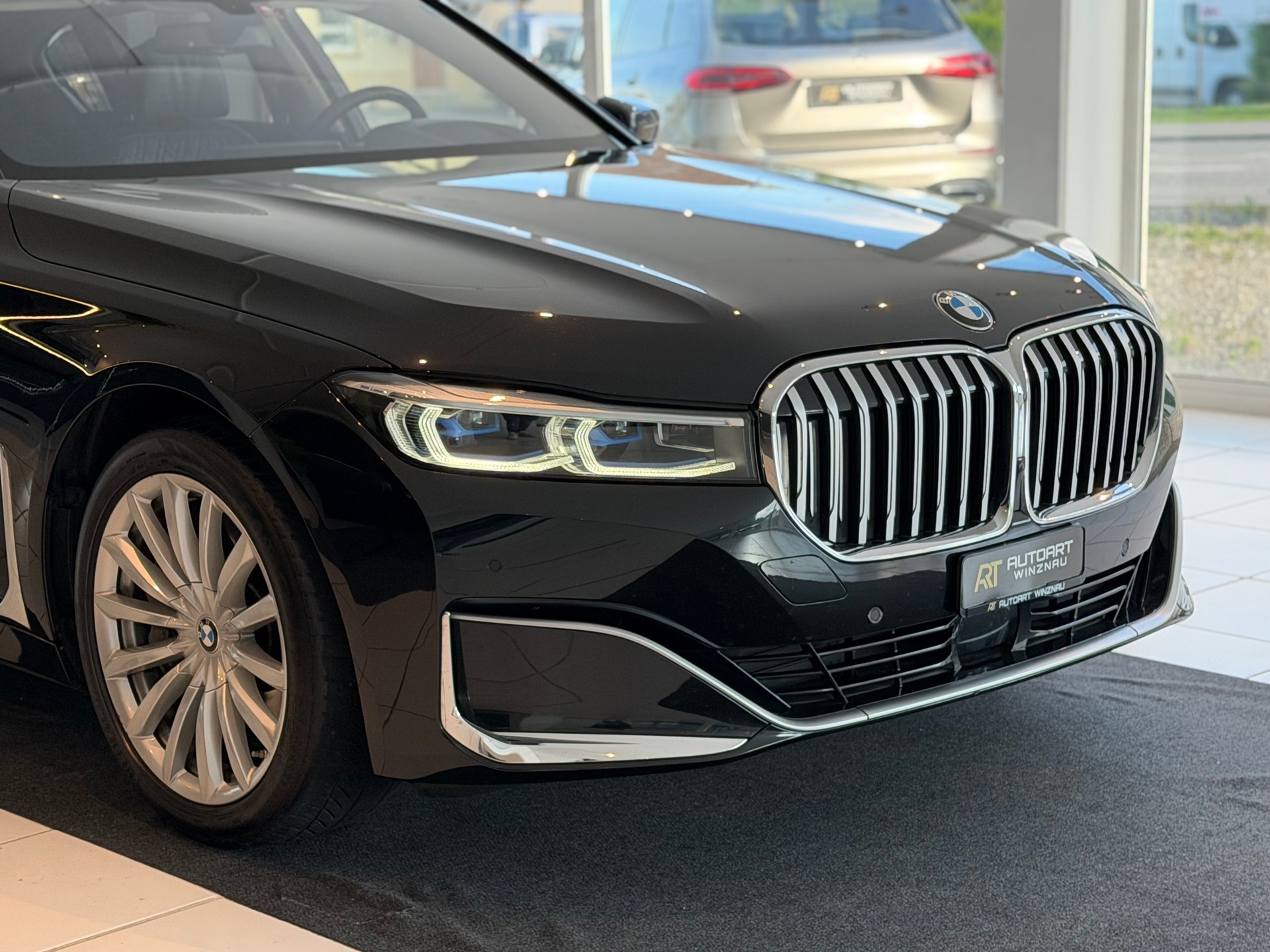 BMW 750Li xDrive Steptronic **Vollausstattung**-showroom-element-3