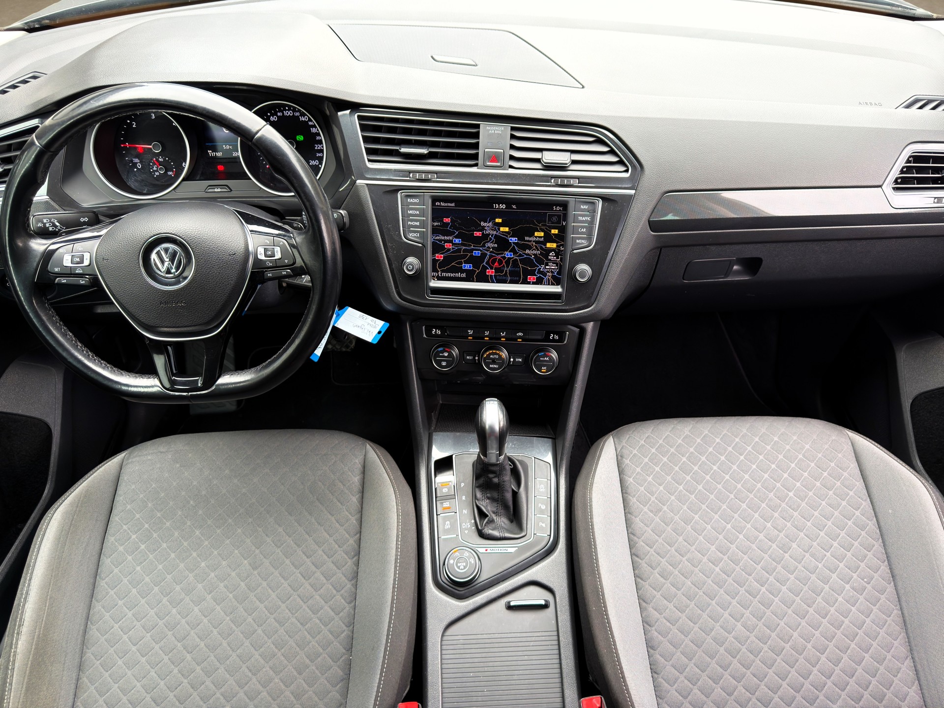 VW Tiguan 2.0 TDI SCR Comfortline 4Motion DSG-image-7