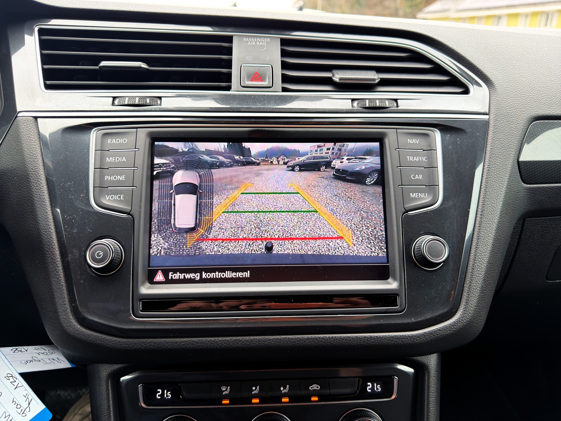VW Tiguan 2.0 TDI SCR Comfortline 4Motion DSG-image-11