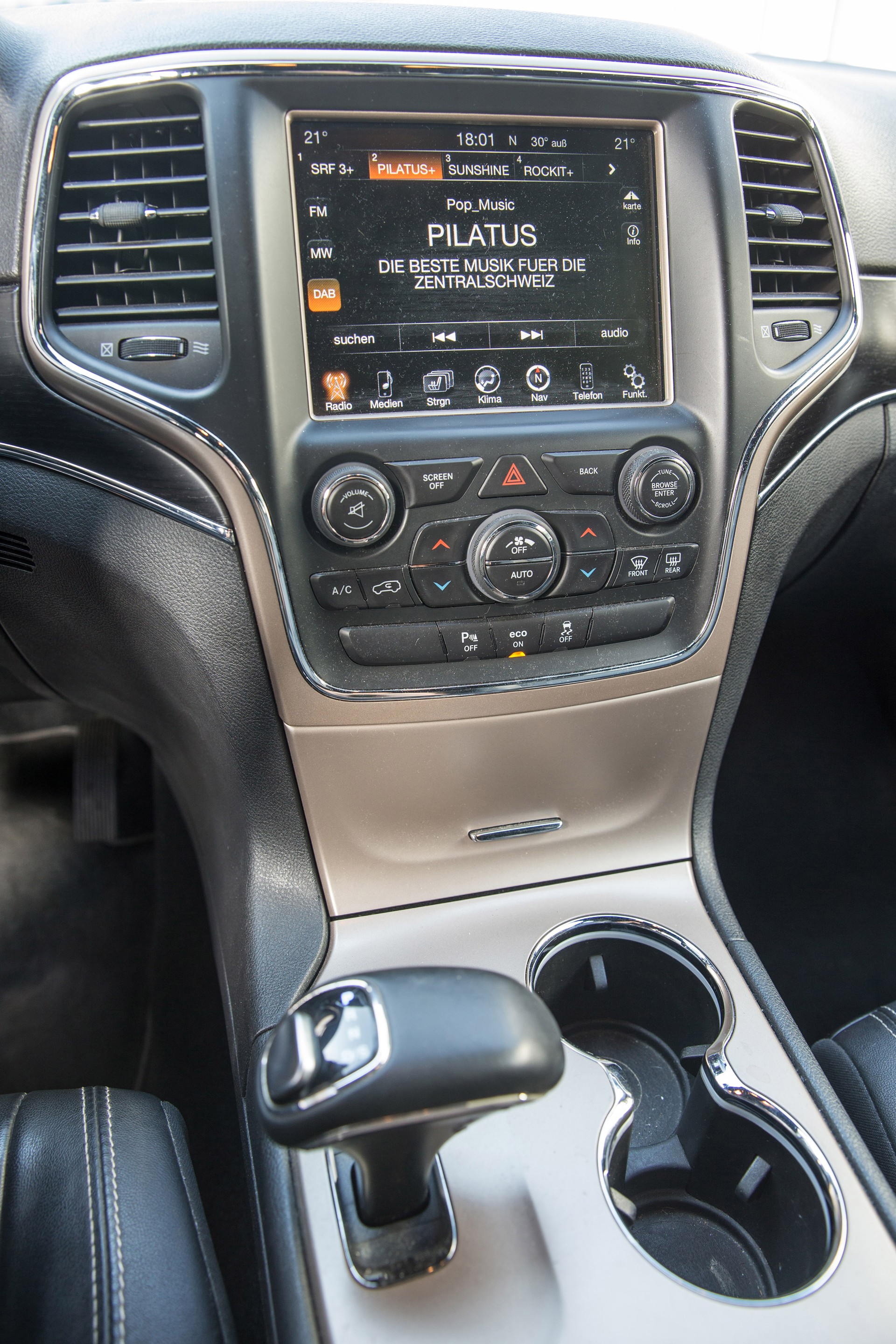 JEEP Grand Cherokee 3.0 CRD Limited Automatic-image-6