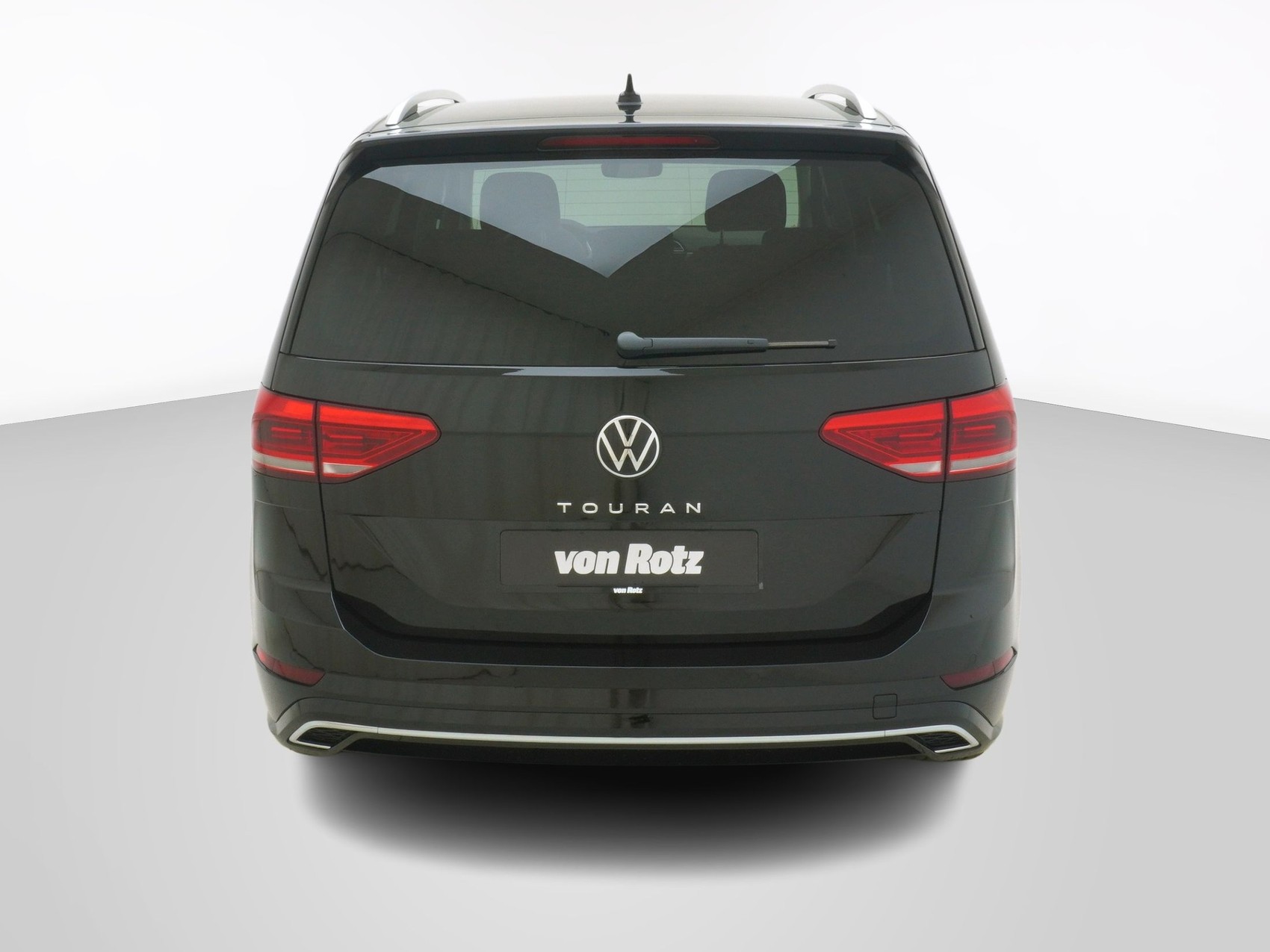 VW Touran 1.5 TSI R-Line DSG-image-2