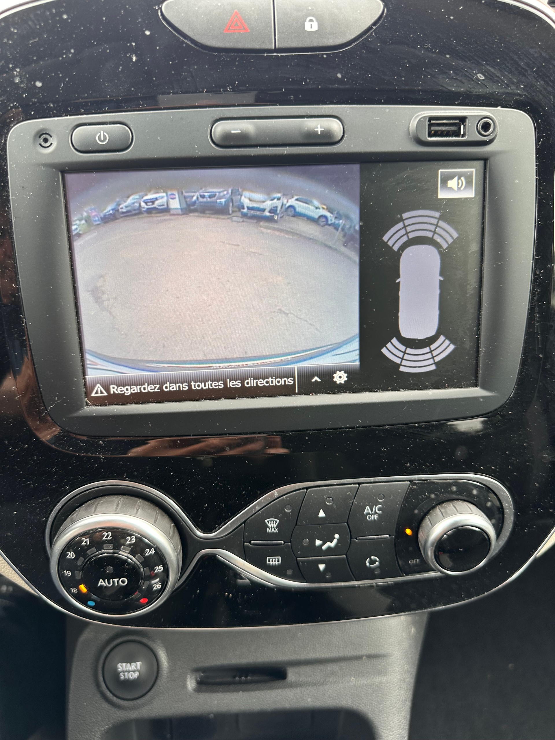 RENAULT Captur 1.3 T 16V Intens EDC-image-9