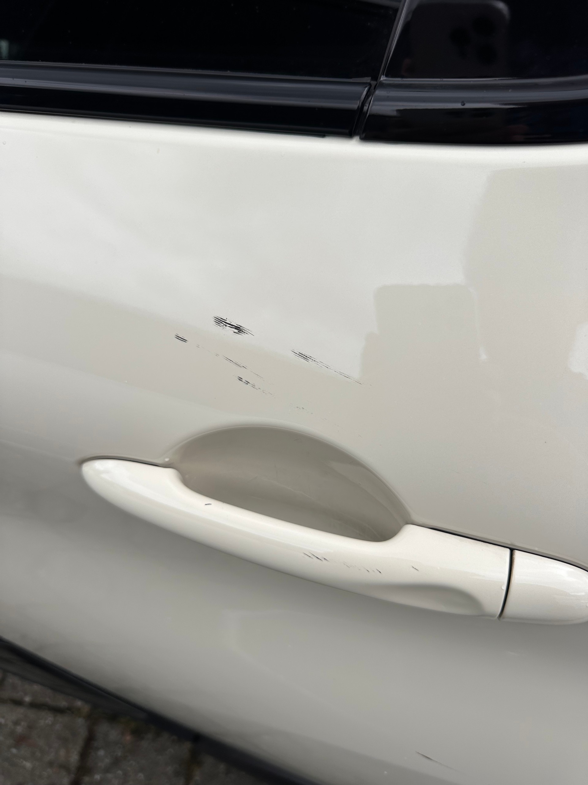 RENAULT Captur 1.3 T 16V Intens EDC-image-15