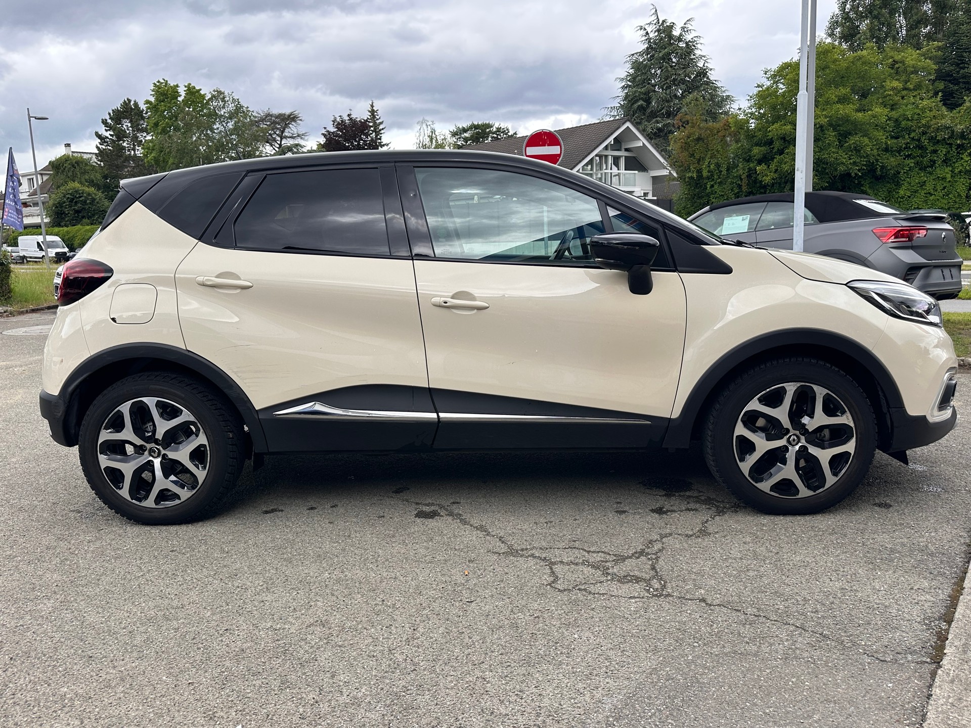 RENAULT Captur 1.3 T 16V Intens EDC-image-5