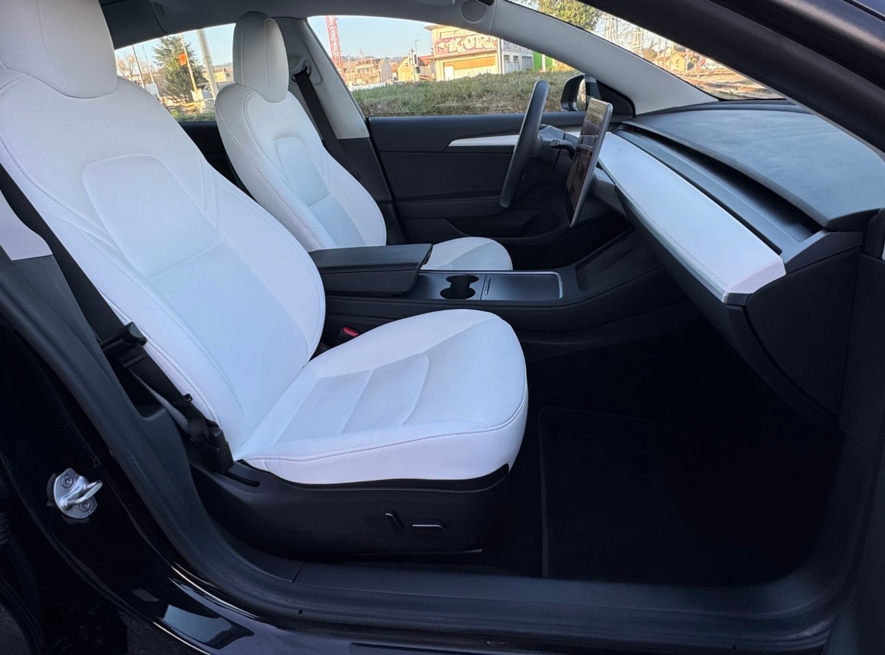 TESLA Model 3 Performance Dual Motor AWD-image-11