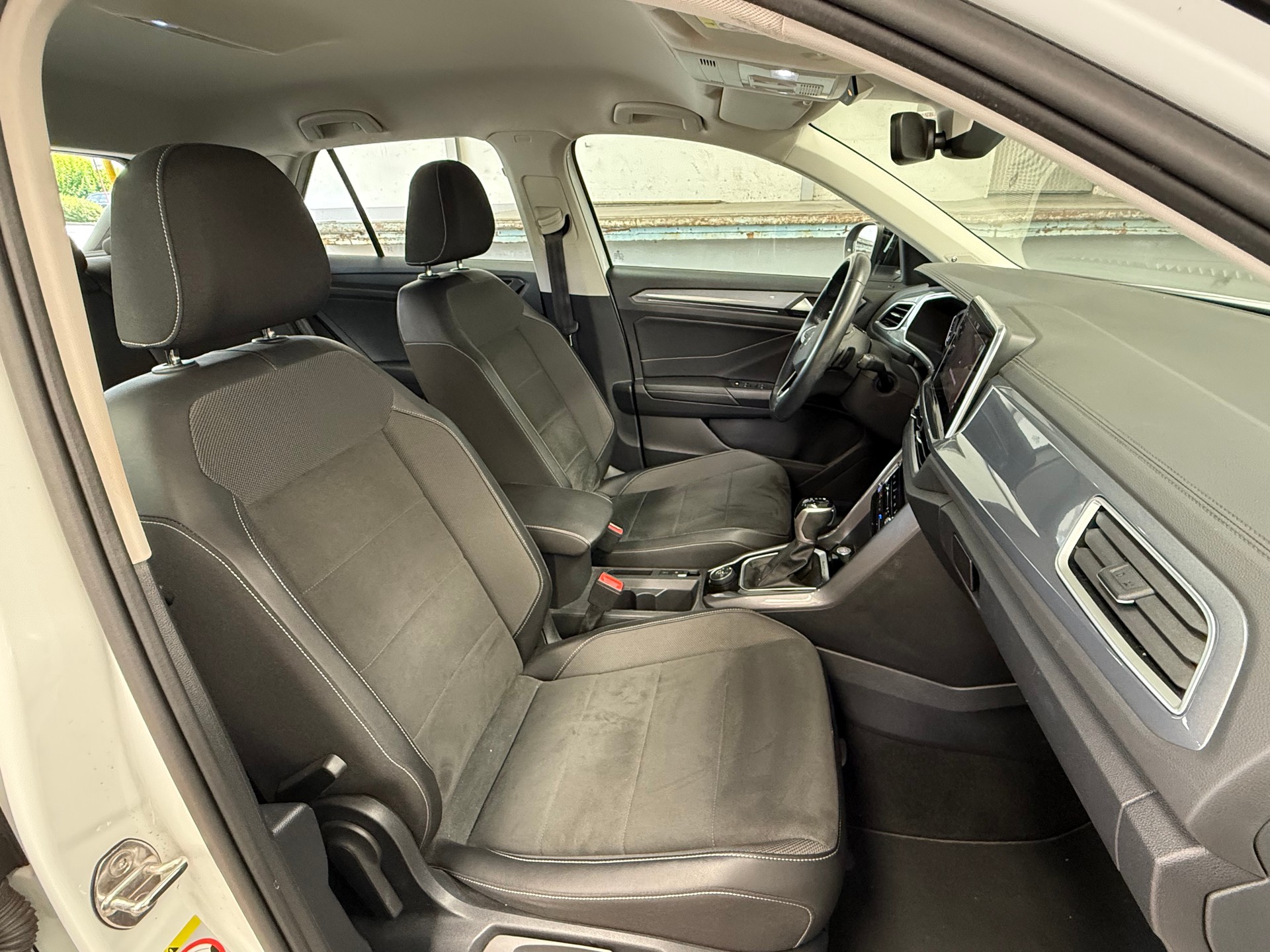 VW T-Roc 2.0 TSI Style DSG 4Motion AHK-image-9