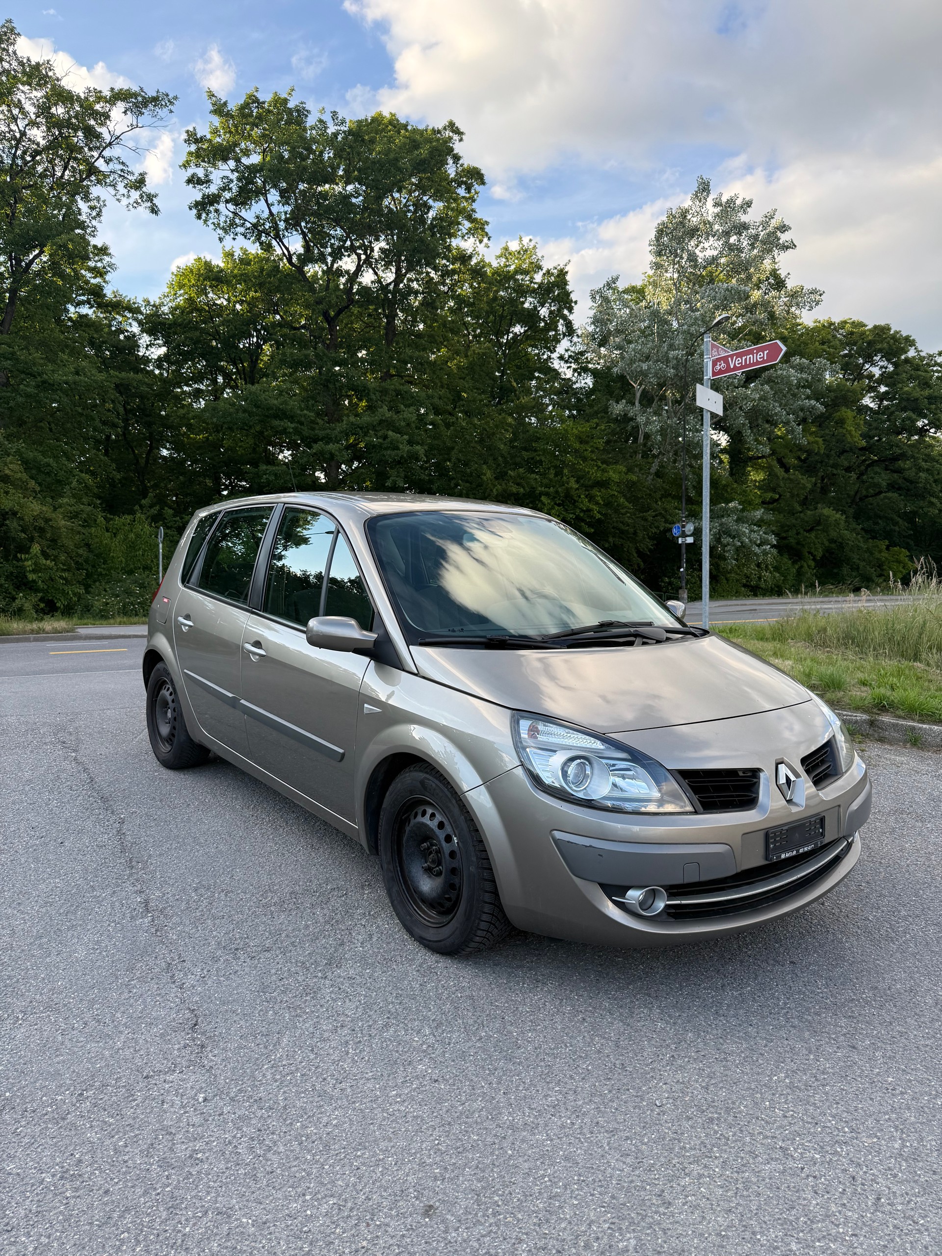 RENAULT Scénic 1.5 dCi Expression-image-0