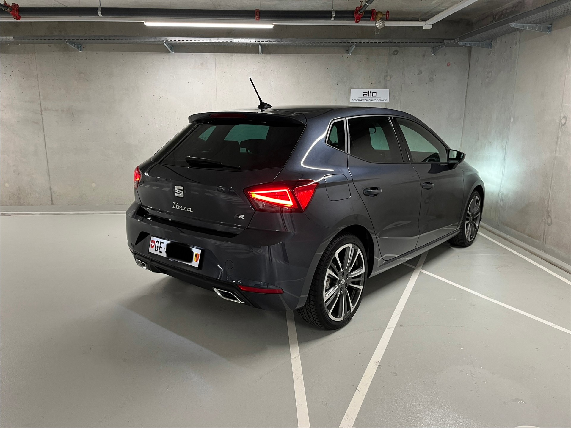 SEAT Ibiza 1.0 EcoTSI Anniversary DSG-image-4