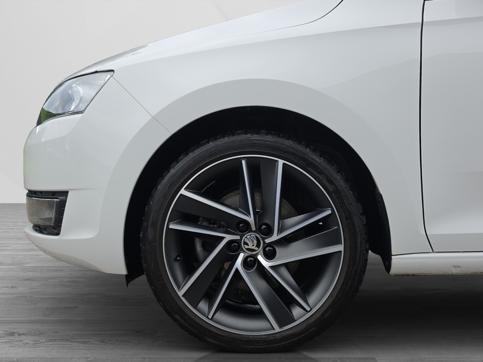 SKODA Rapid Spaceback 1.2 TSI Ambition-image-8
