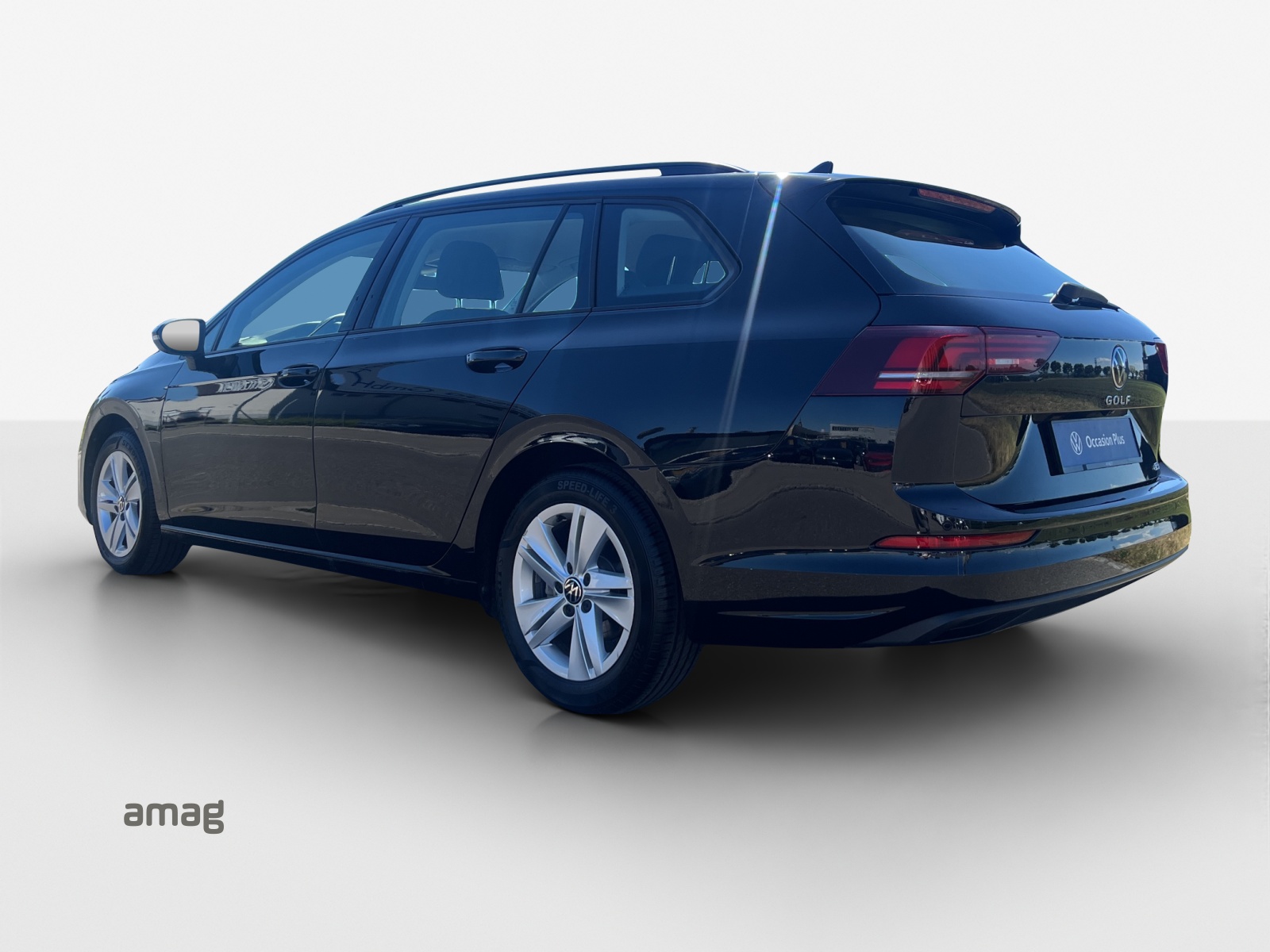 VW Golf Variant 1.5 eTSI mHEV Life DSG-image-2