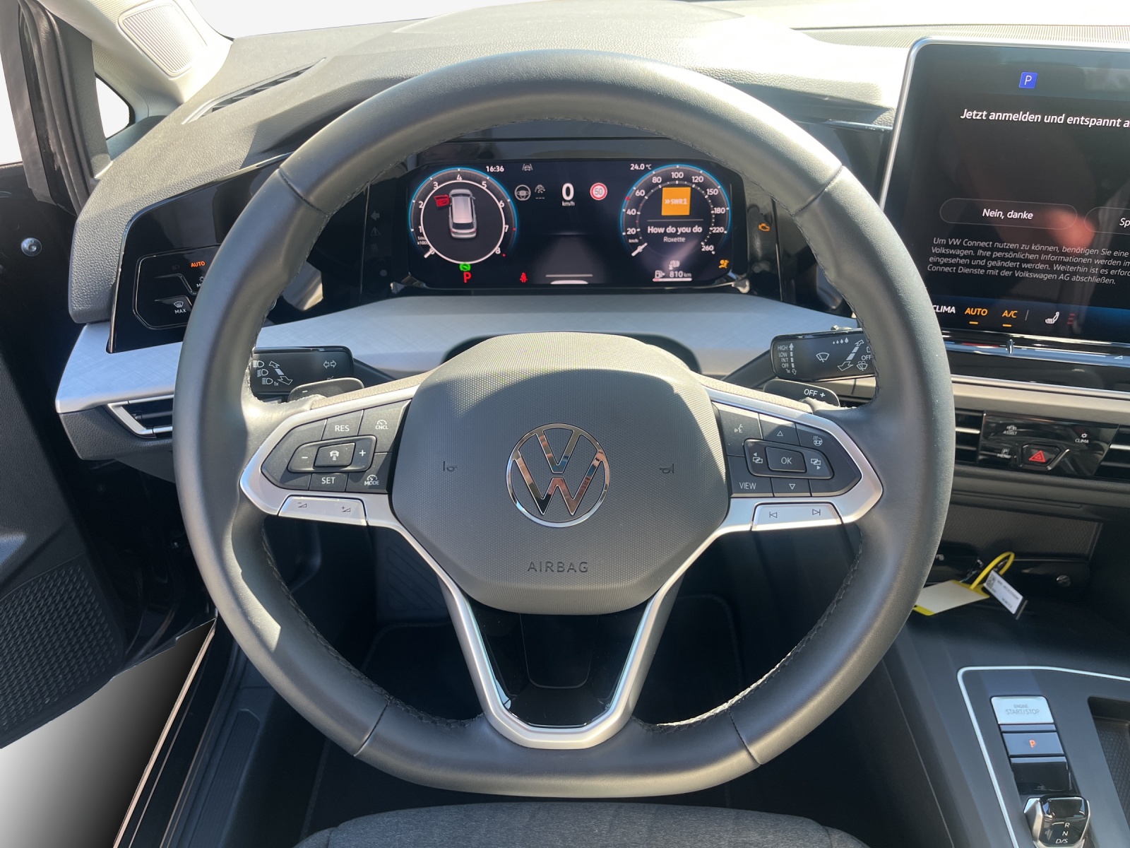 VW Golf Variant 1.5 eTSI mHEV Life DSG-image-9