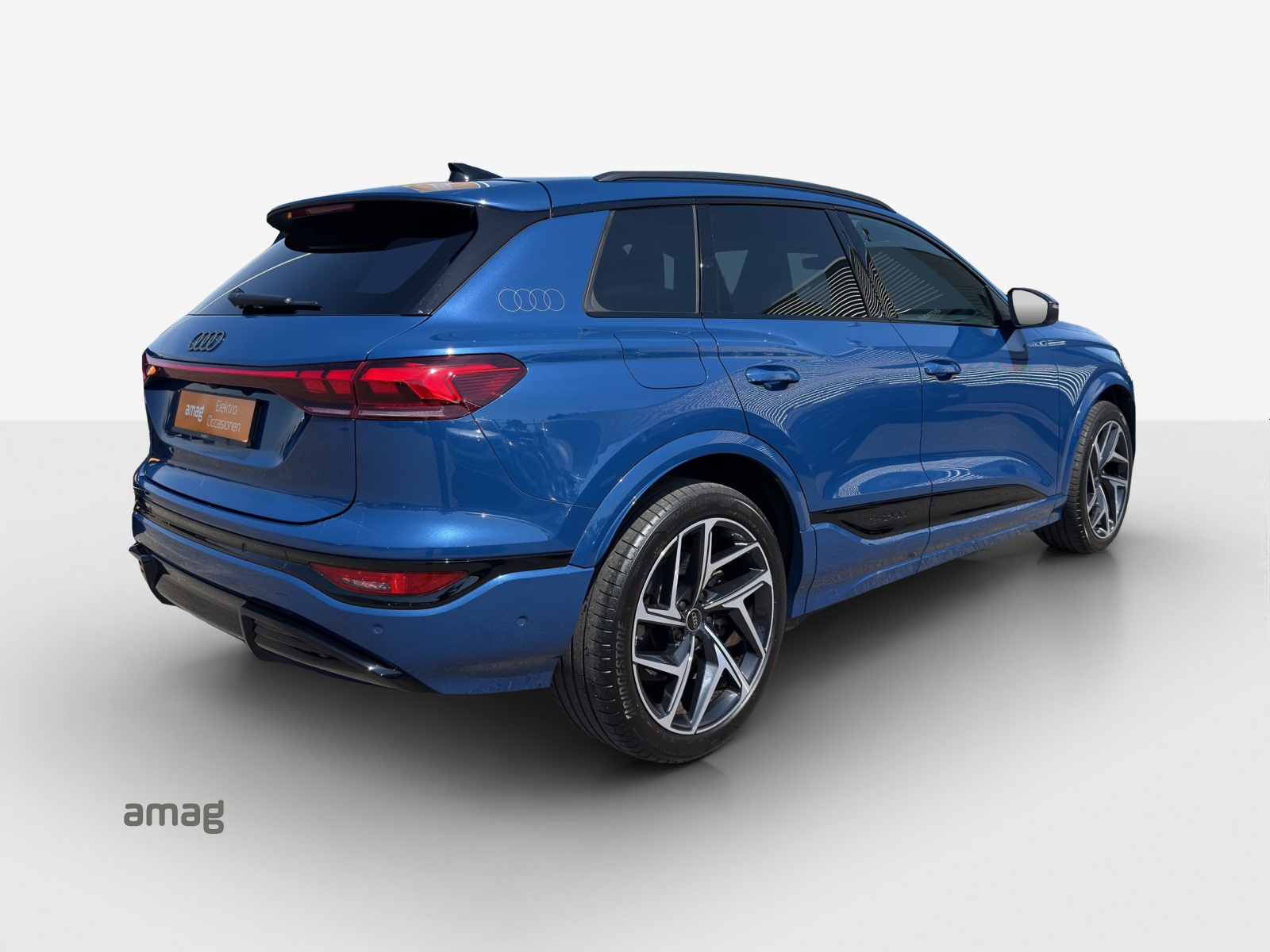 AUDI Q6 e-tron quattro-image-5