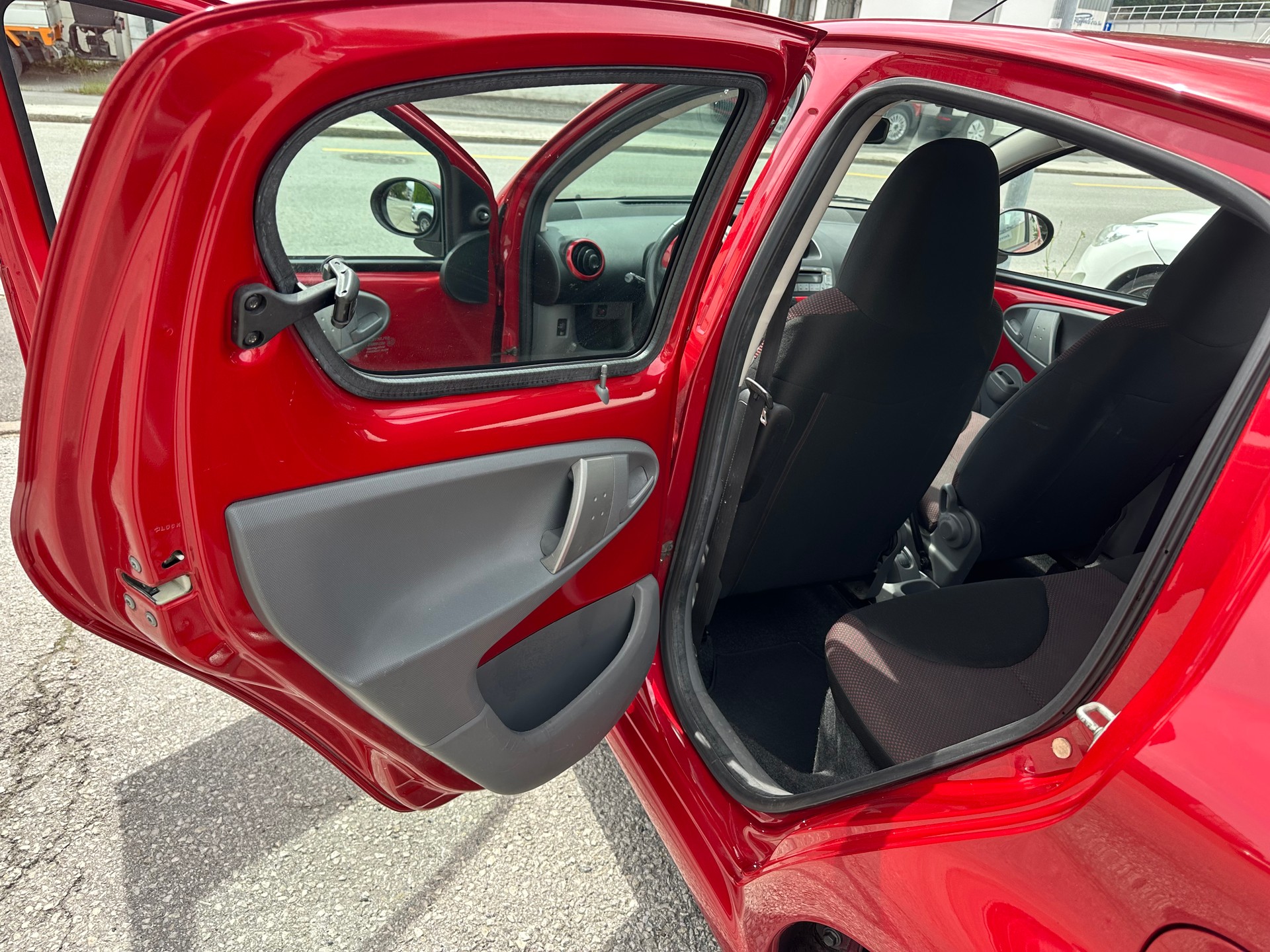 TOYOTA AYGO-image-9