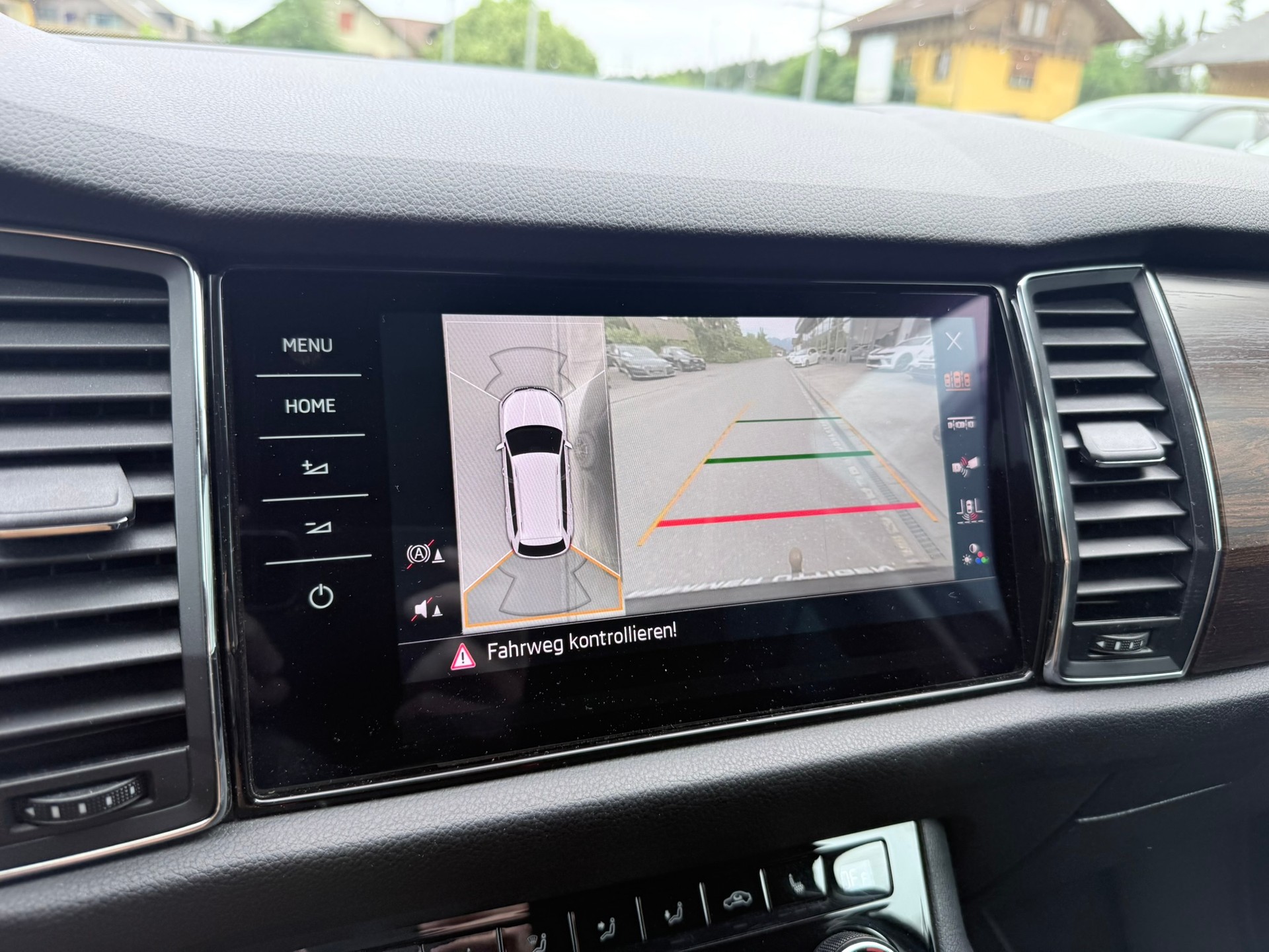 SKODA Kodiaq 2.0 TDI CR Scout 4x4 DSG-image-24