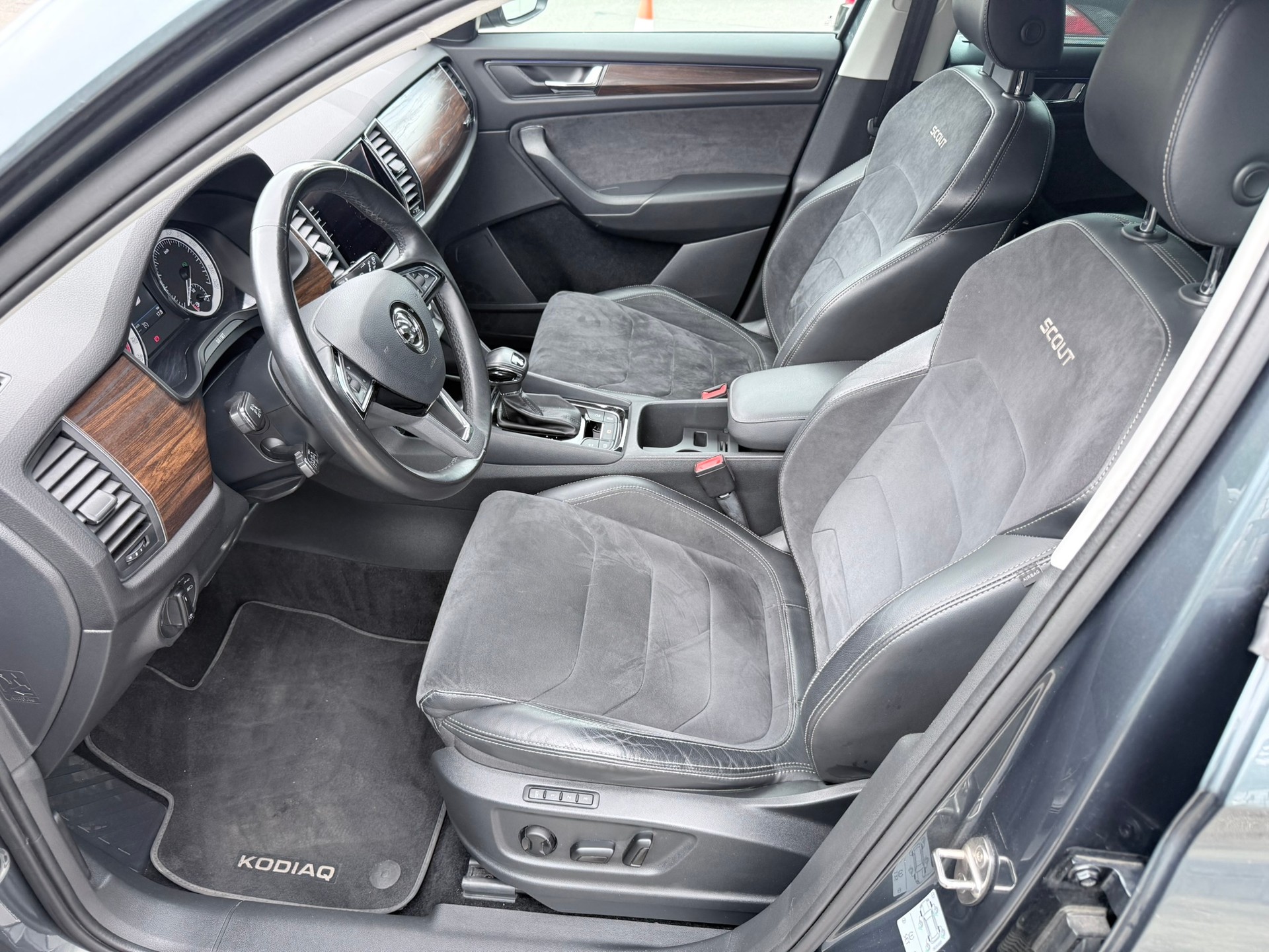 SKODA Kodiaq 2.0 TDI CR Scout 4x4 DSG-image-11