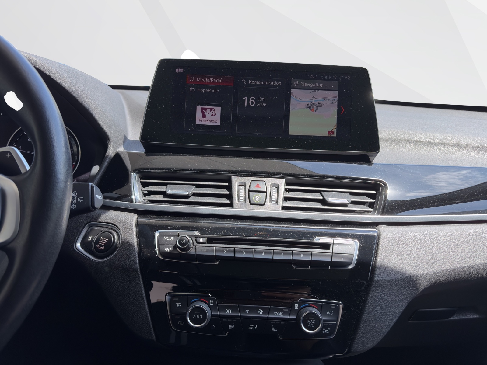 BMW X1 20i xDrive-image-13