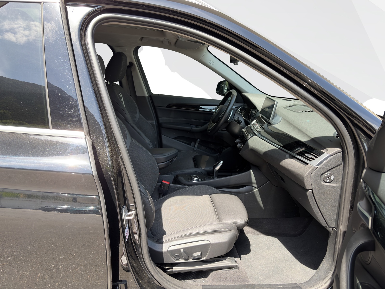 BMW X1 20i xDrive-image-15
