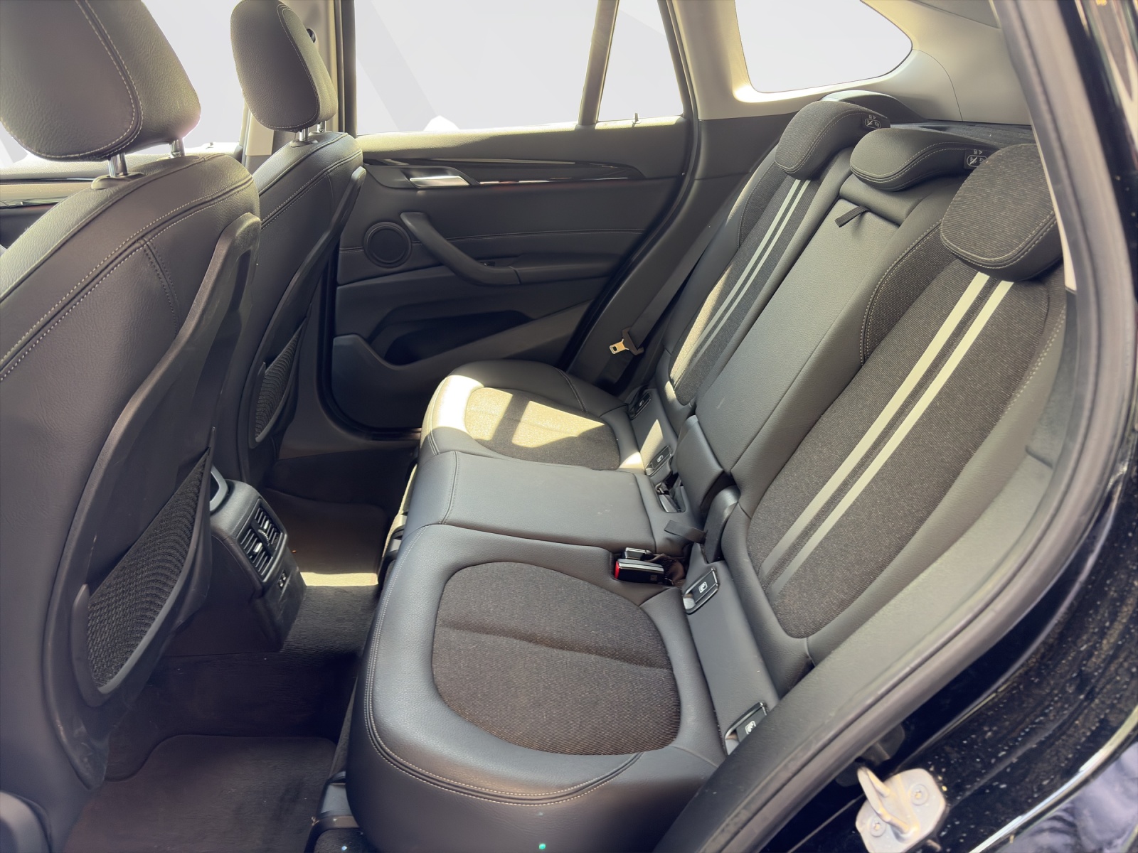 BMW X1 20i xDrive-image-18