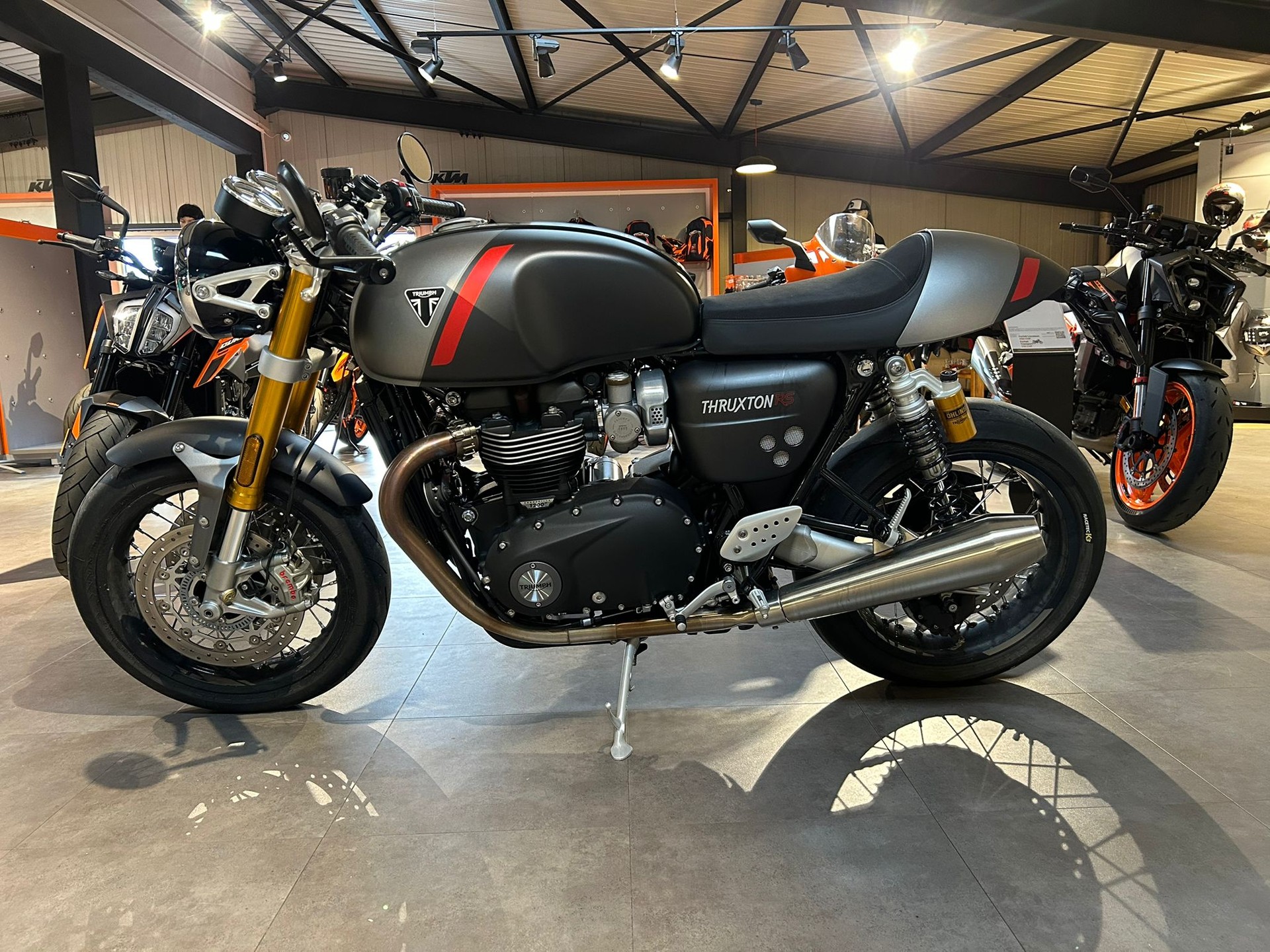 TRIUMPH Thruxton 1200 i RS ABS-showroom-element-2