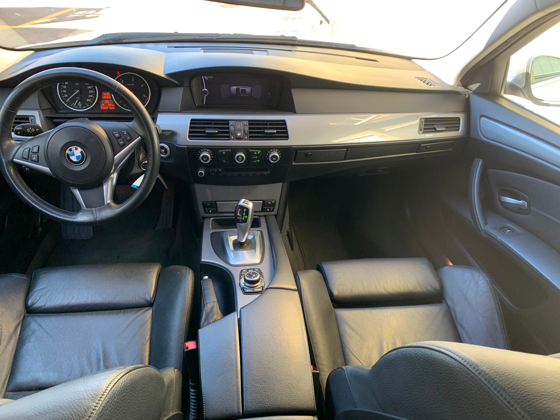 BMW 525d Touring Steptronic-image-12