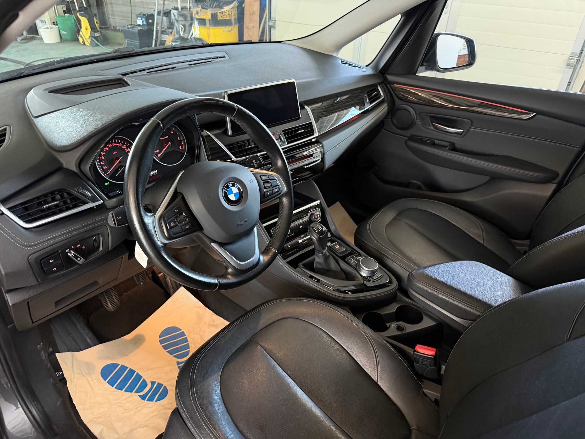 BMW 220d Gran Tourer Luxury Line | MFK 03.2024 | 7-Plätzer-image-7
