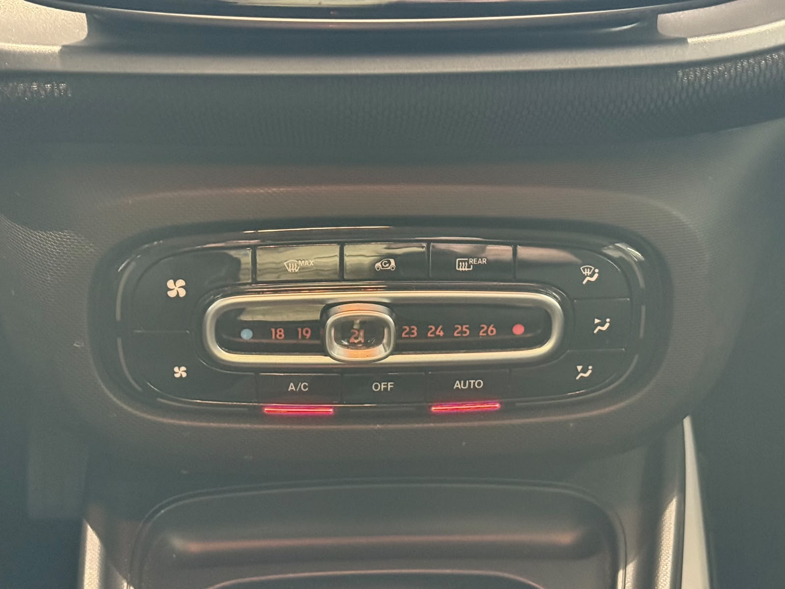 SMART forfour passion twinmatic-image-11