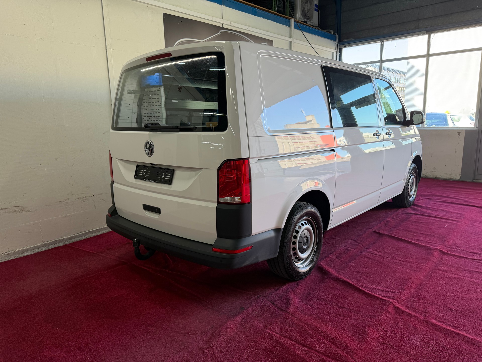 VW T6.1 2.0 TDI DSG-image-5