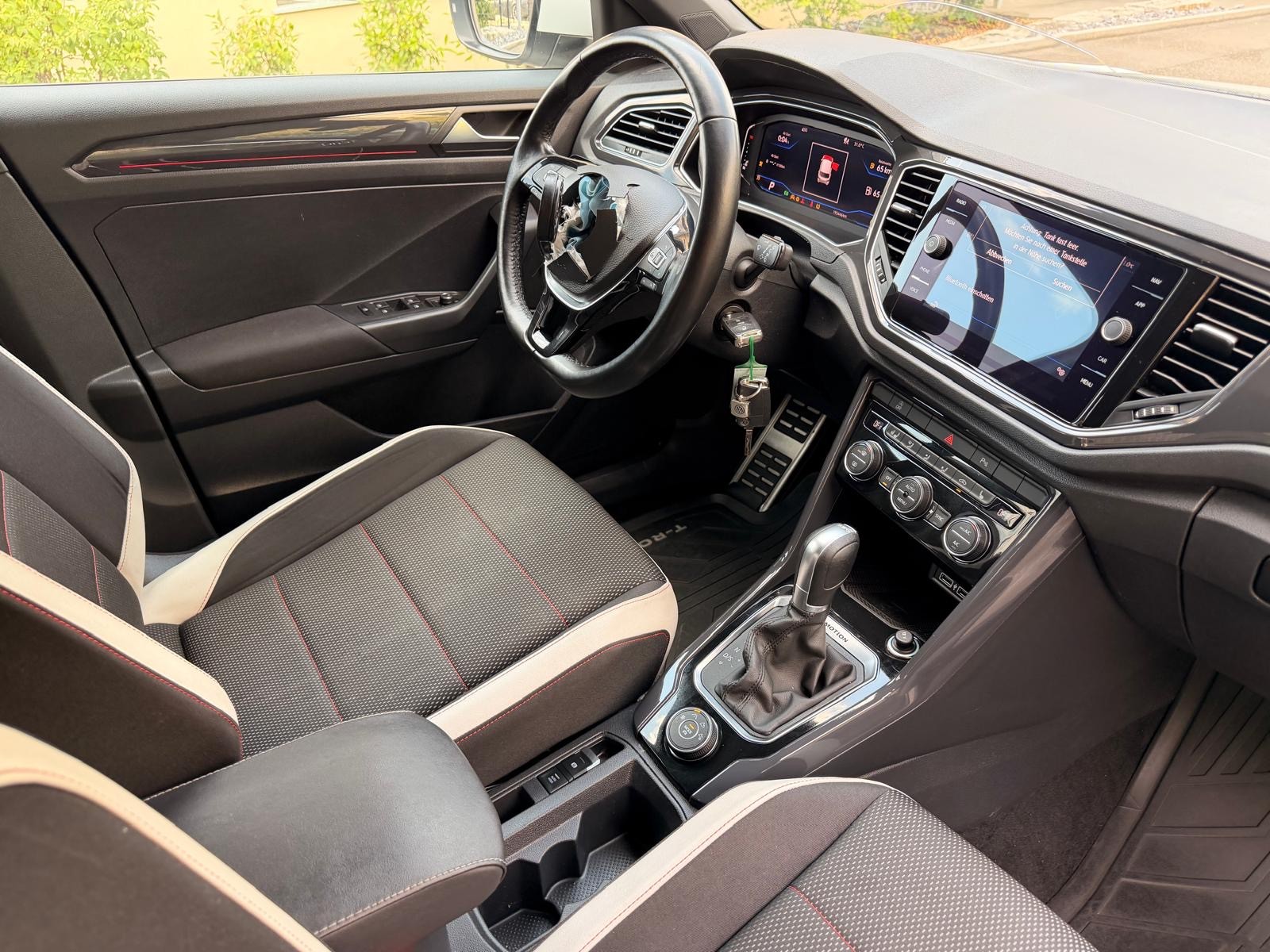 VW T-Roc 2.0 TDI SCR Sport DSG 4Motion-image-13