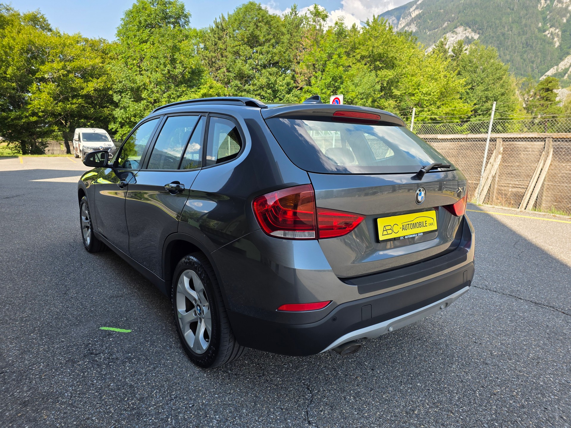 BMW X1 xDrive 18d-image-29