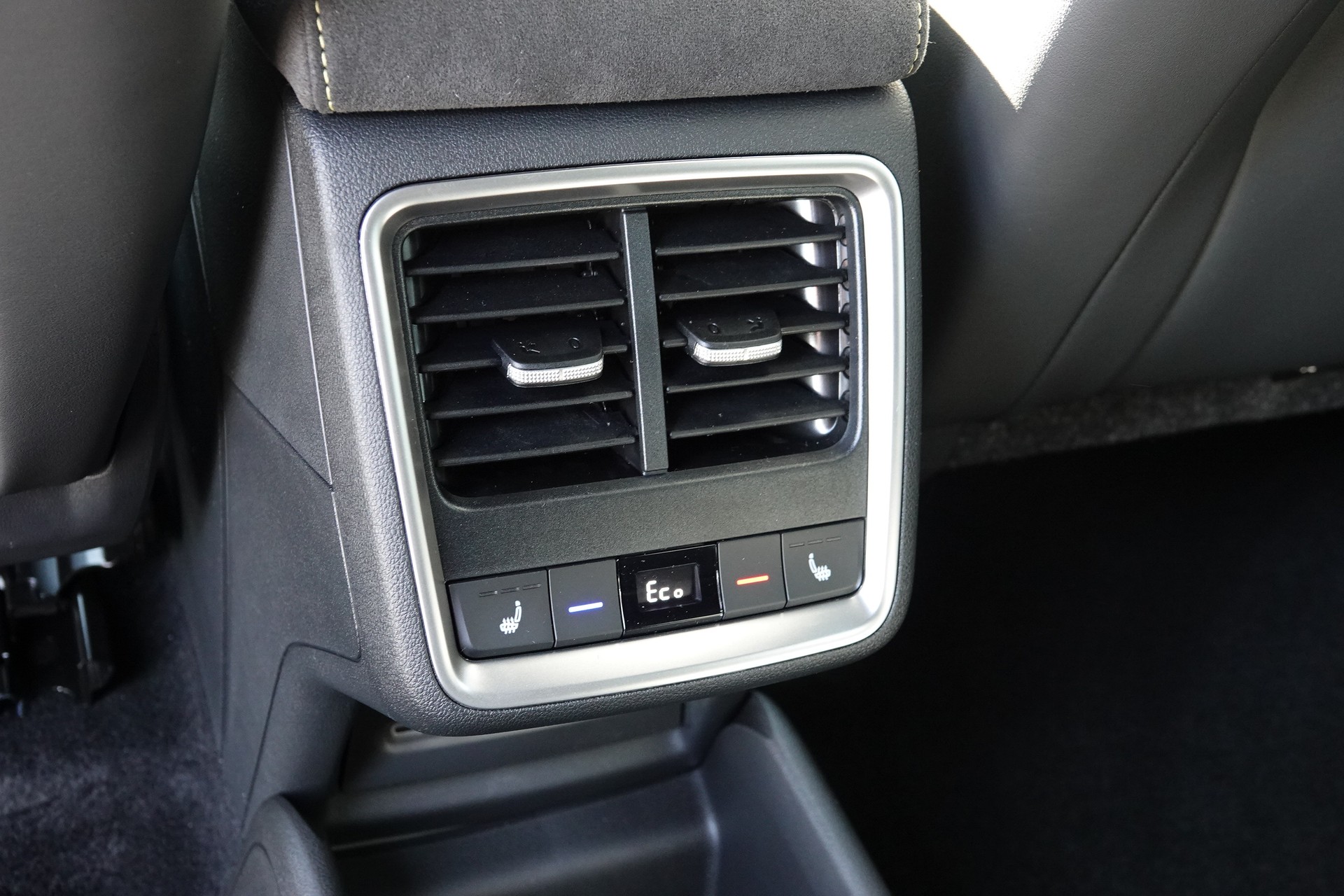SKODA Elroq RS 4x4-image-16