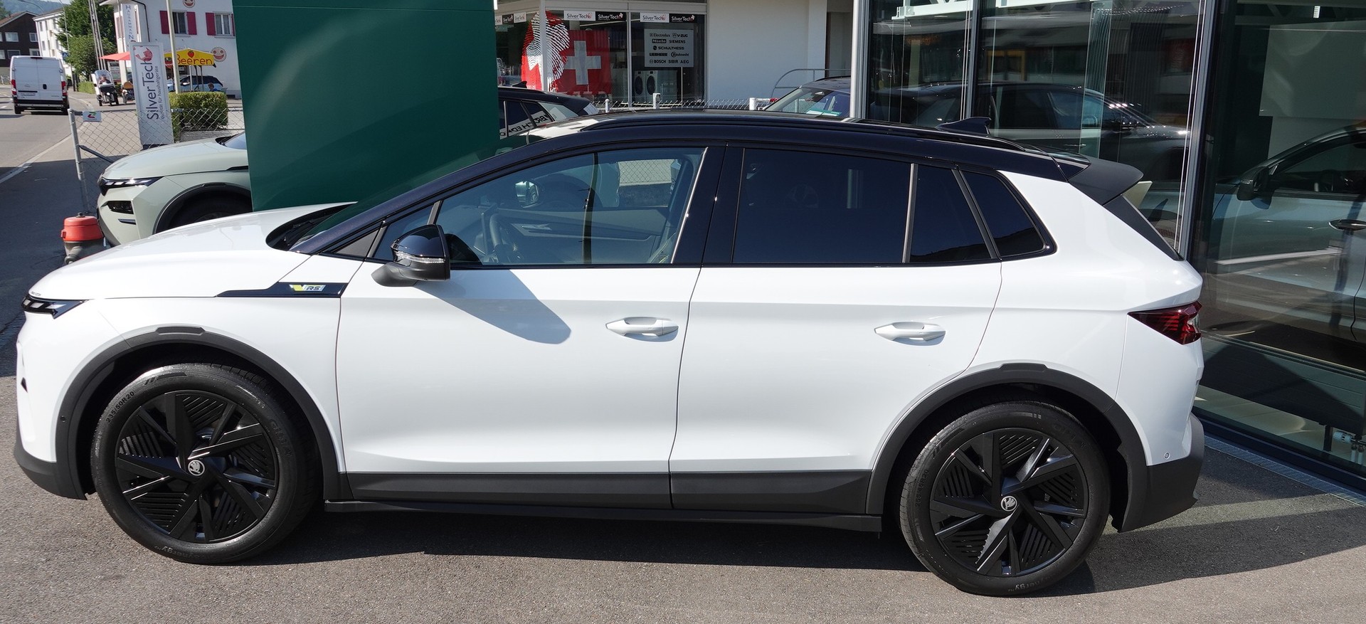 SKODA Elroq RS 4x4-image-4